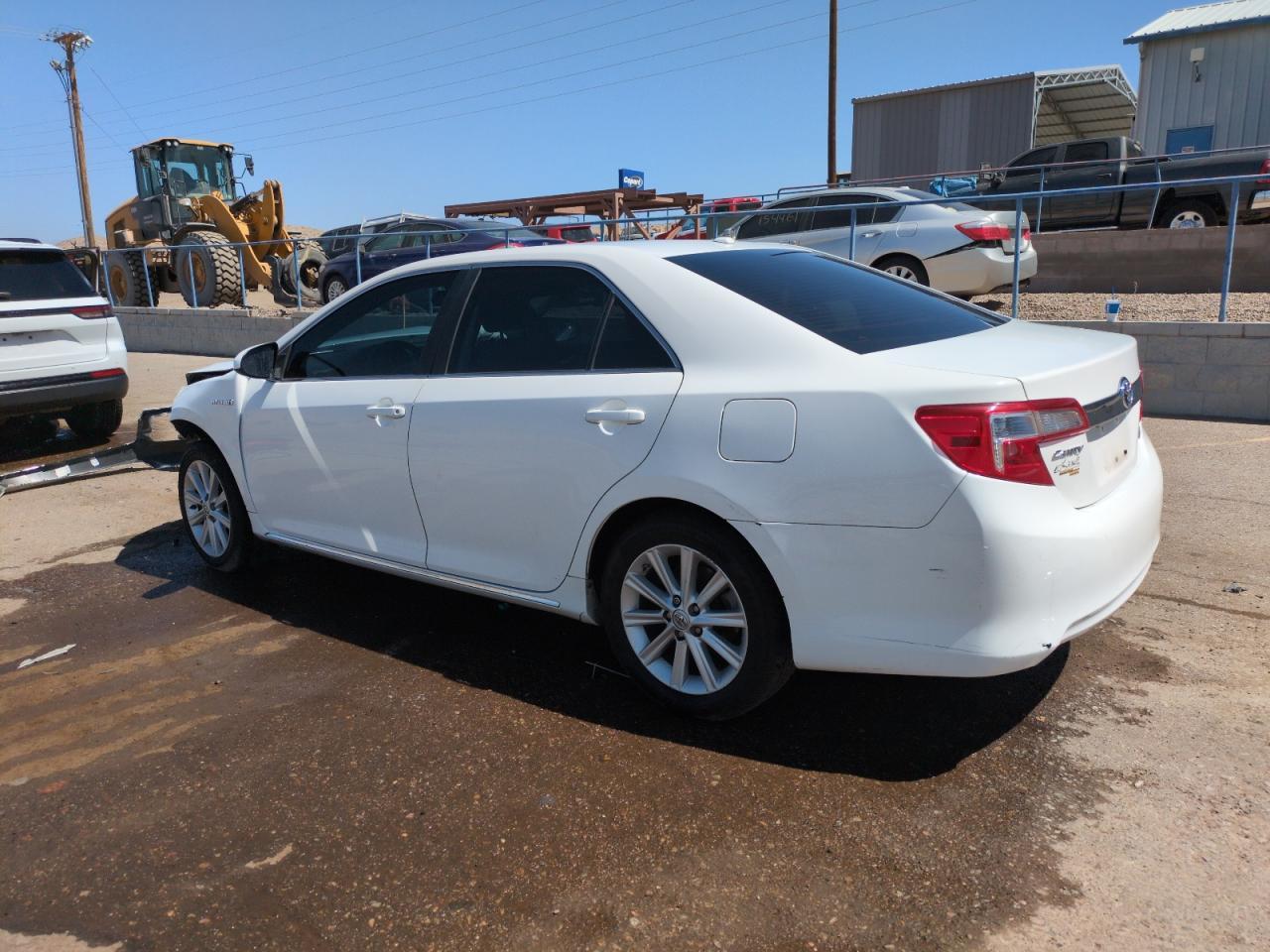2013 Toyota Camry Hybrid - Image 2