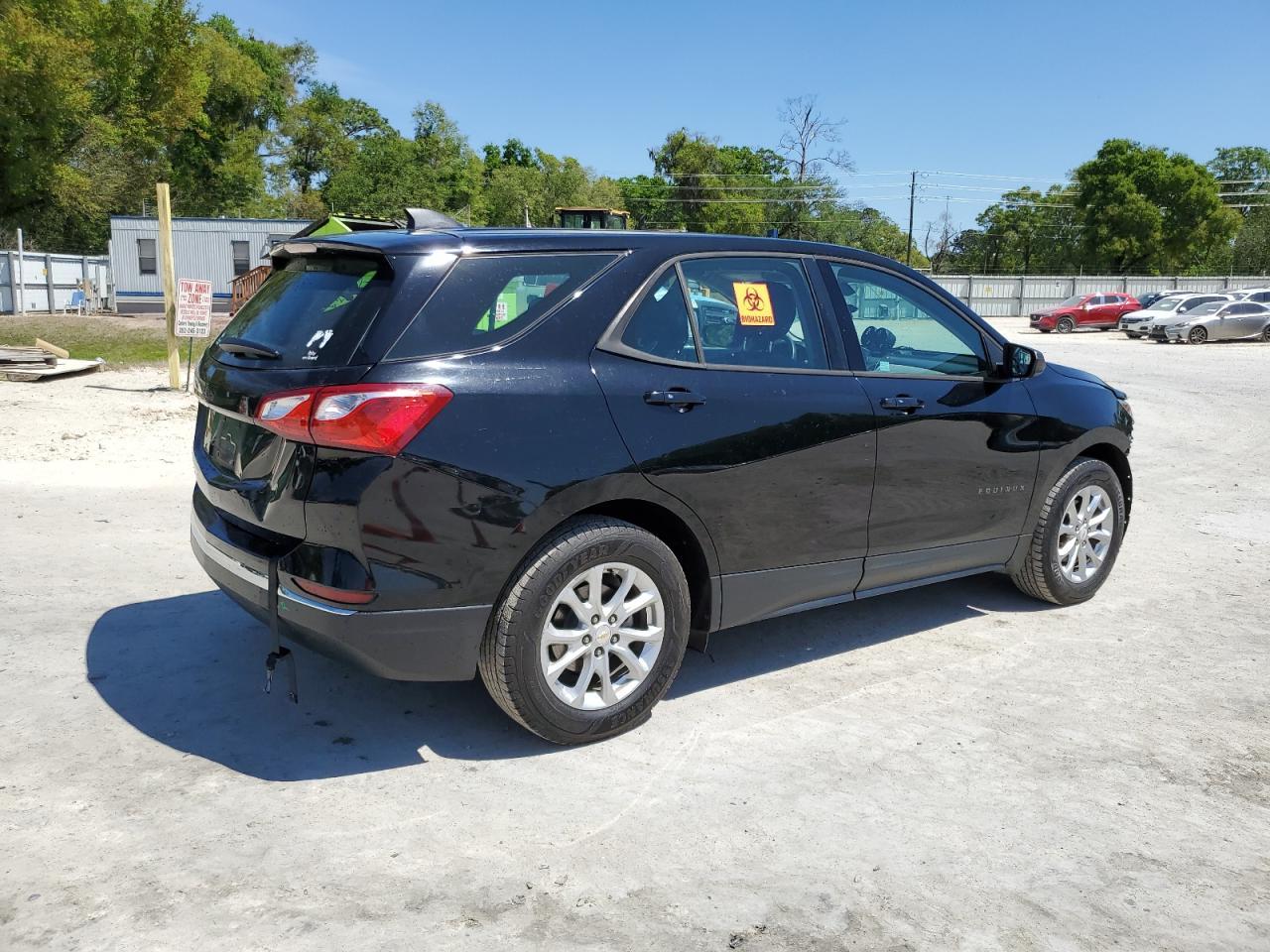 2018 Chevrolet Equinox Ls - Image 3