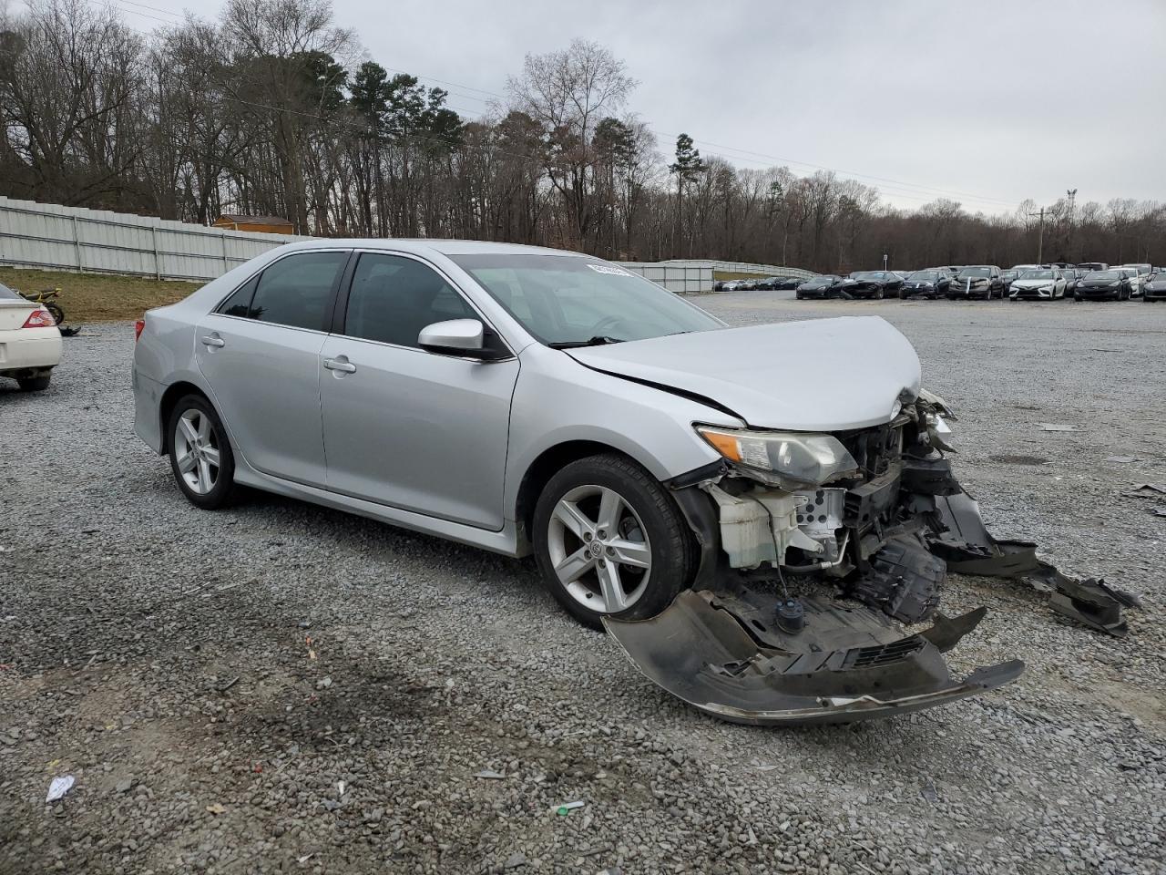 2012 Toyota Camry Base - Фото 4