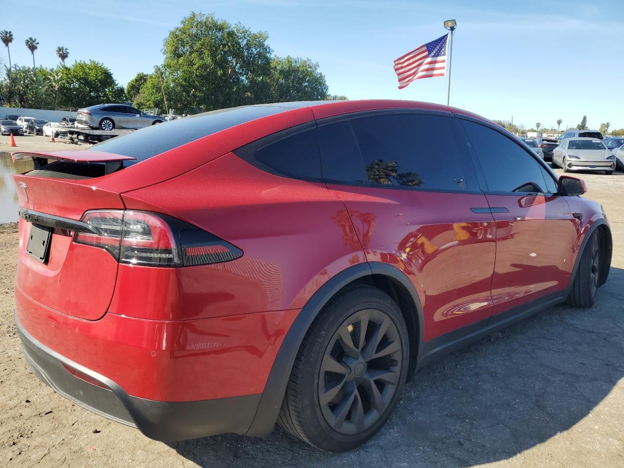 2022 Tesla Model X - Image 3