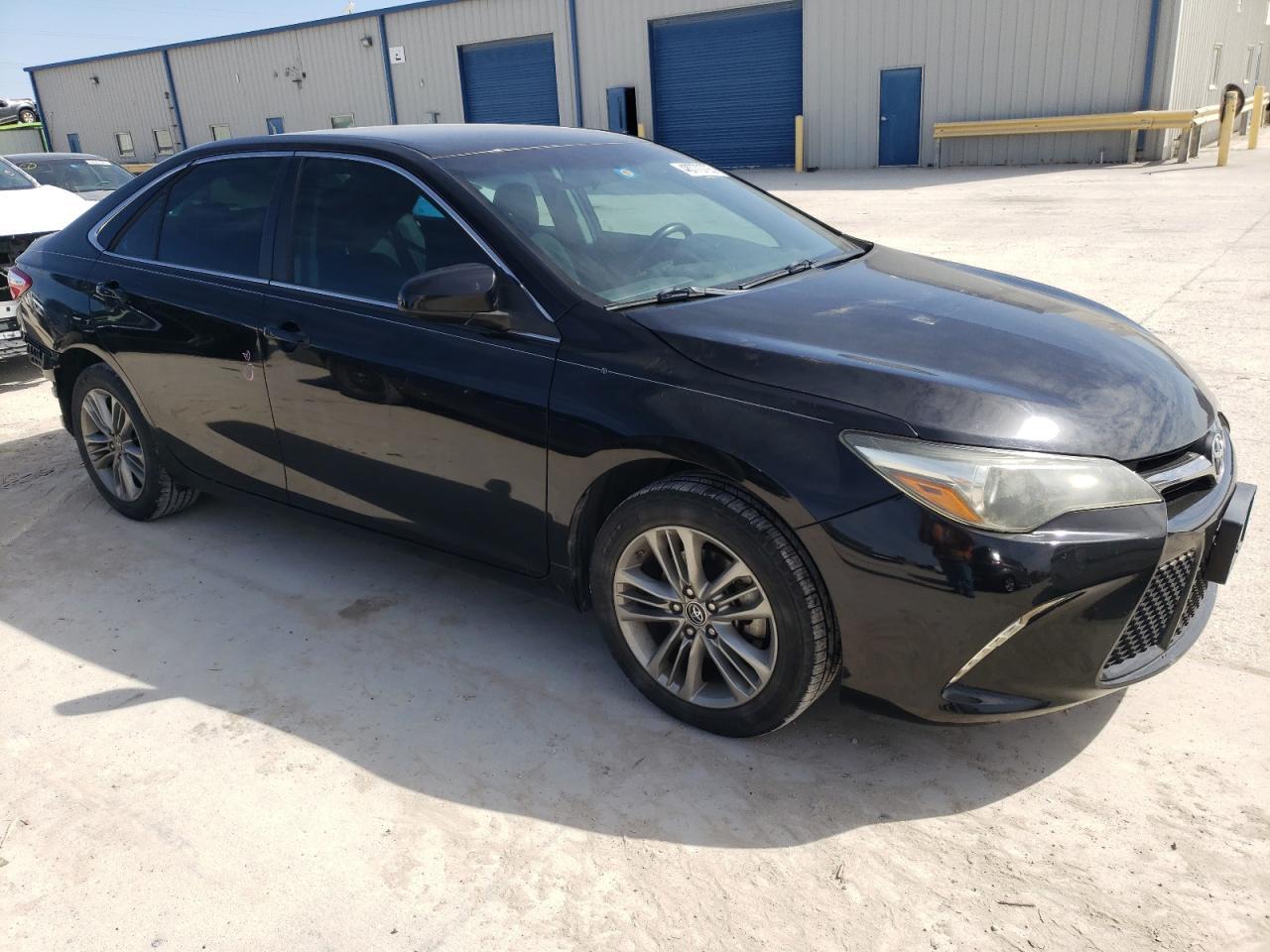 2016 Toyota Camry Le - Фото 4