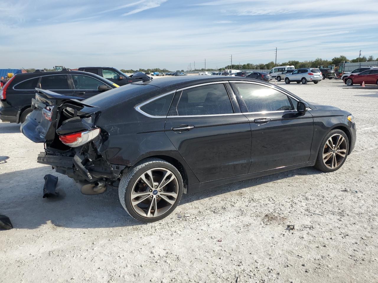 2020 Ford Fusion Titanium - Фото 3