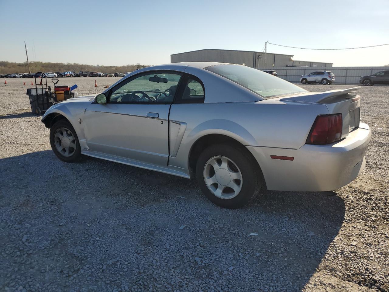2000 Ford Mustang - Фото 2