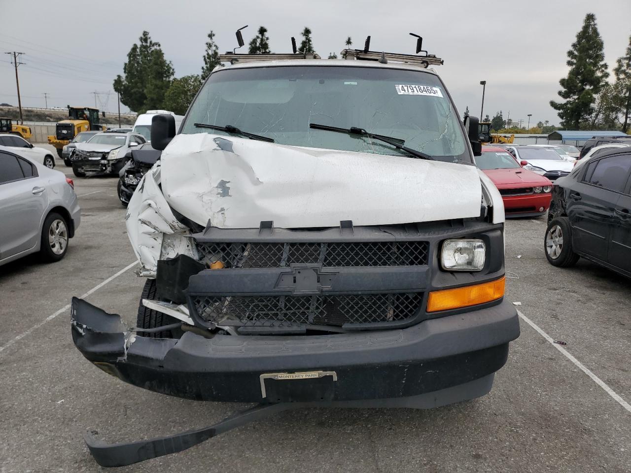 2017 Chevrolet Express G3500 - Фото 5