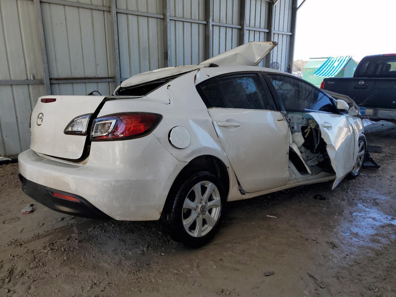 2010 Mazda 3 I - Image 3