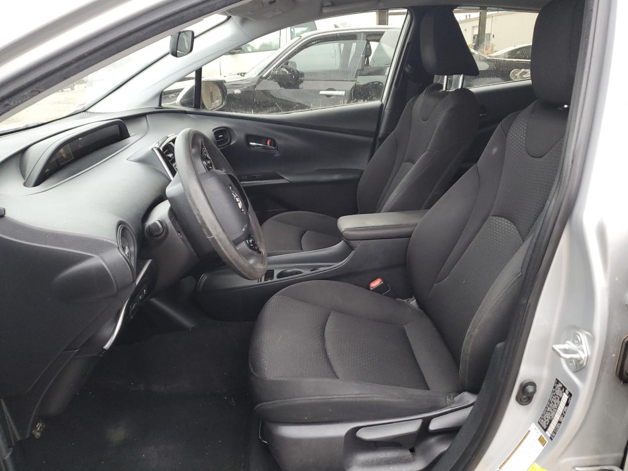 2020 Toyota Prius L - Фото 7