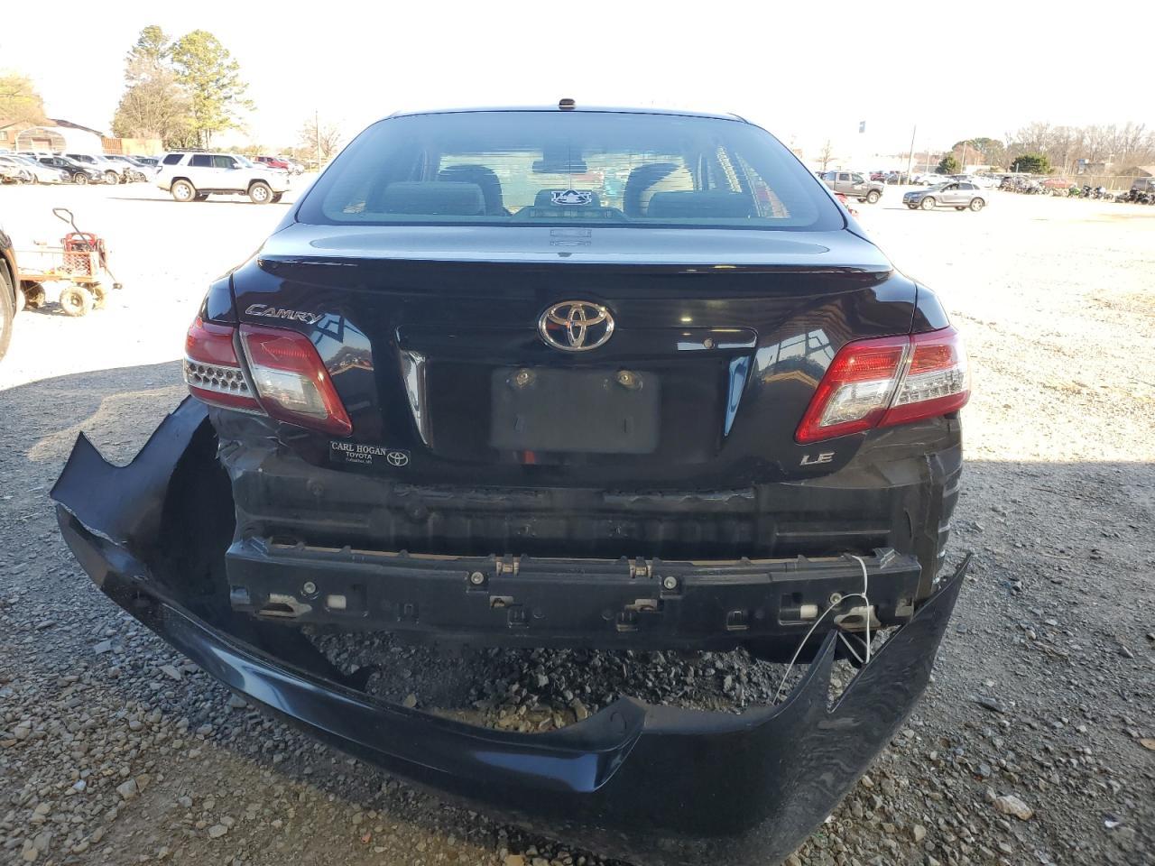 2011 Toyota Camry Base - Фото 6