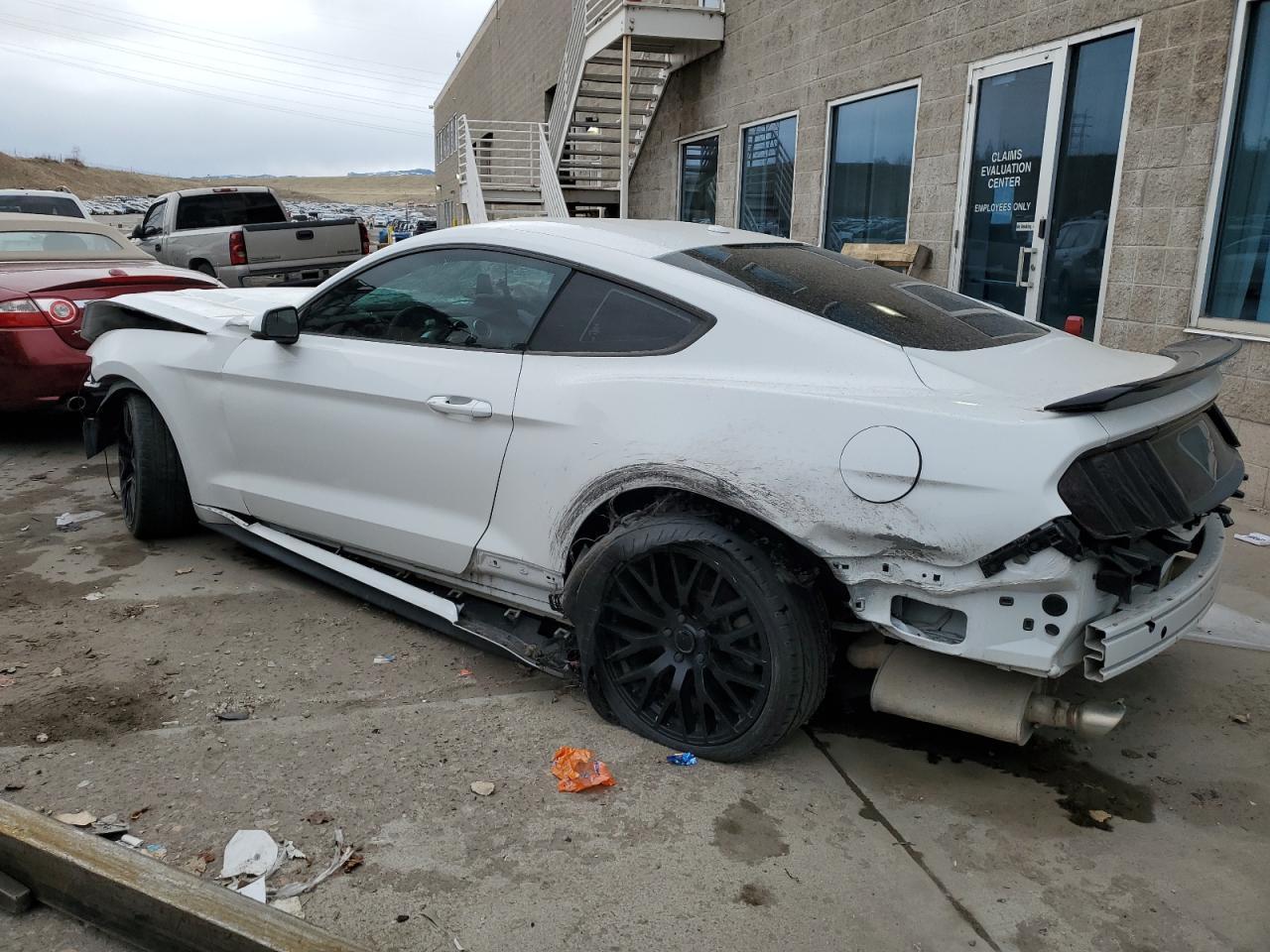 2016 Ford Mustang - Фото 2