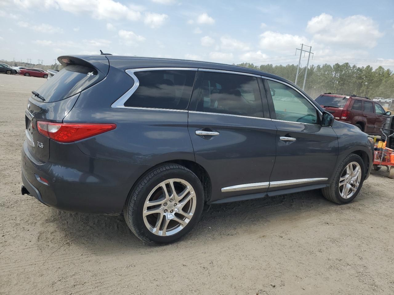 2013 Infiniti Jx35 - Image 3