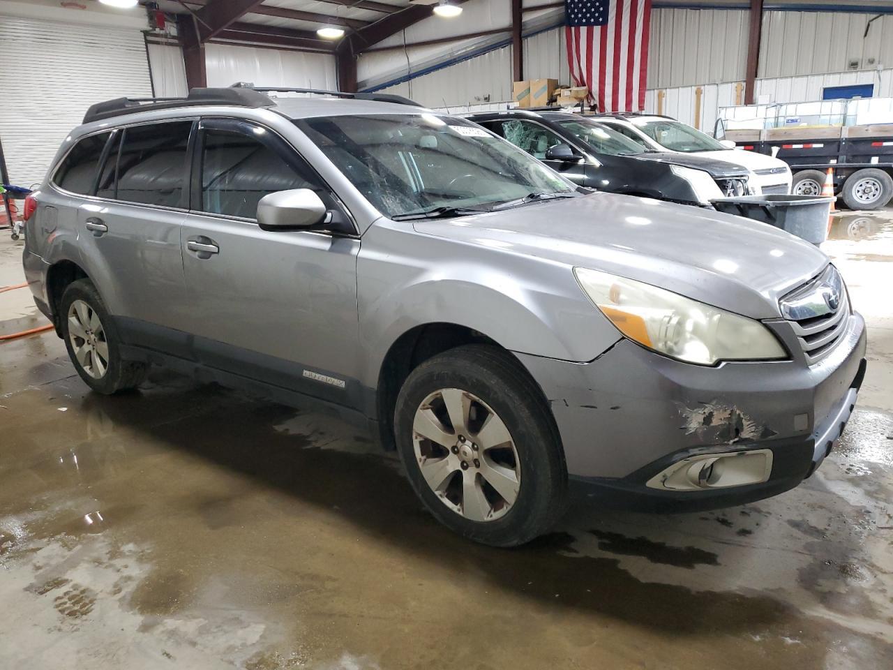 2011 Subaru Outback 2.5I Premium - Image 4