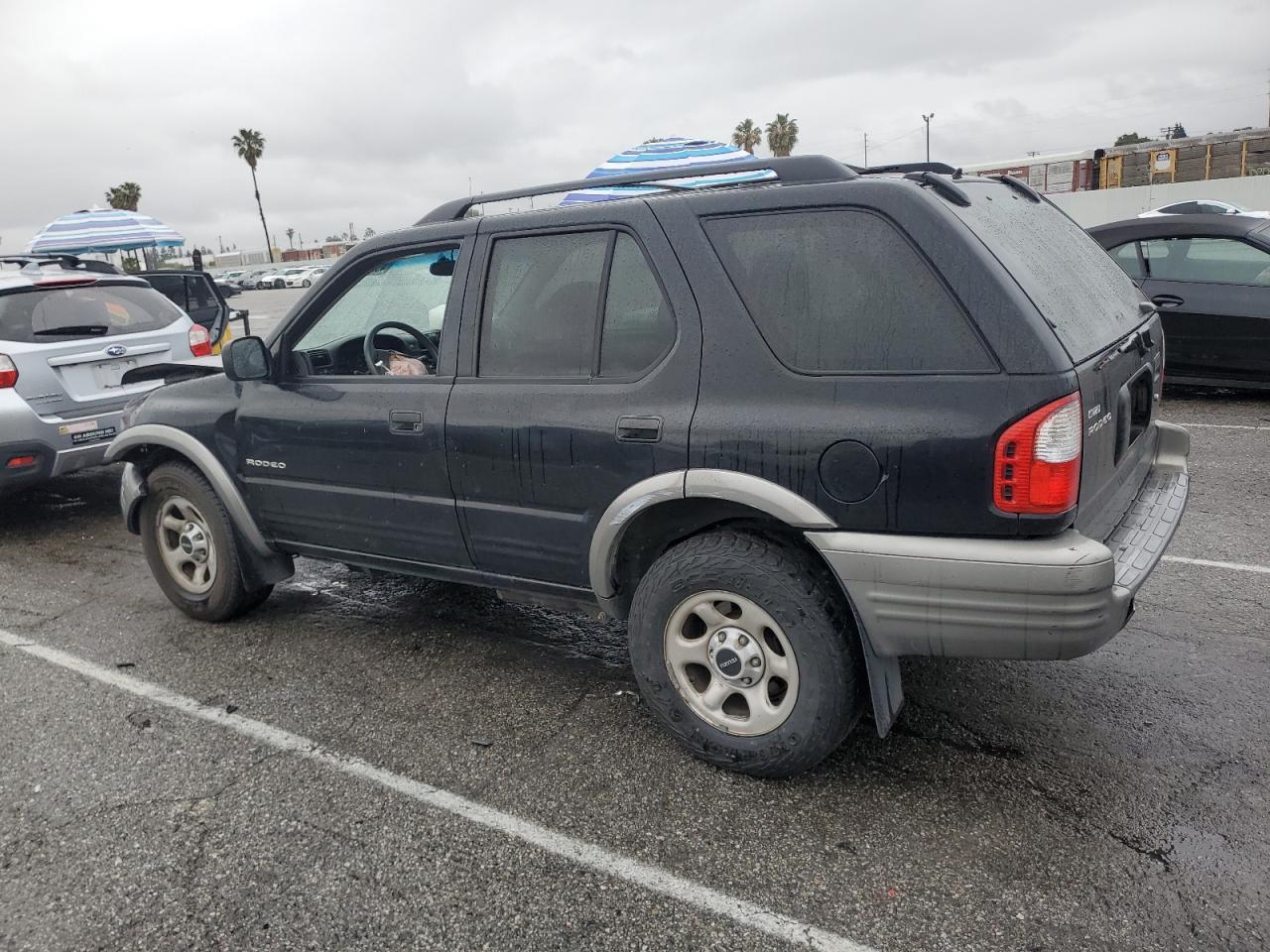 2002 Isuzu Rodeo - Фото 2