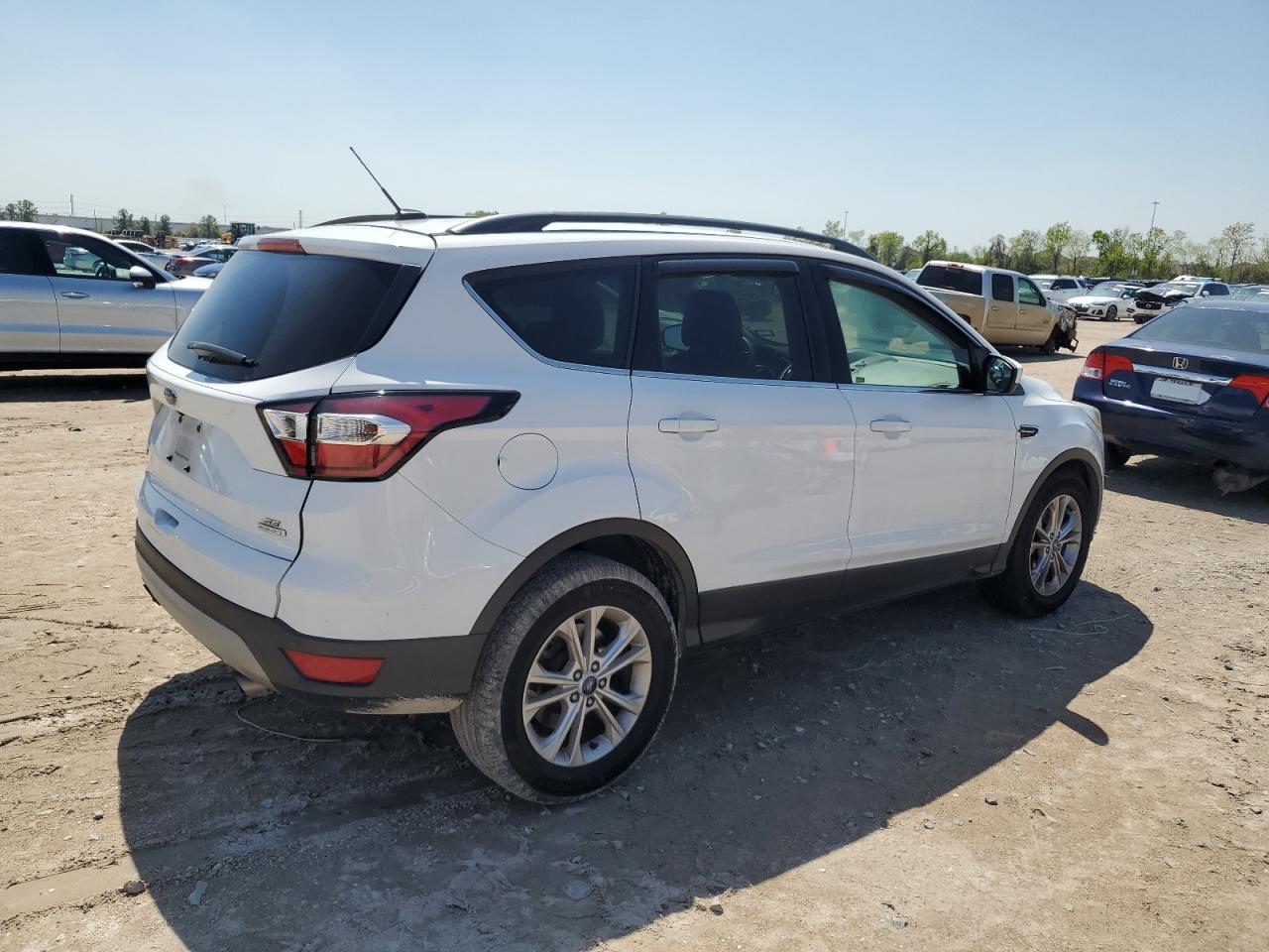 2017 Ford Escape Se - Фото 3