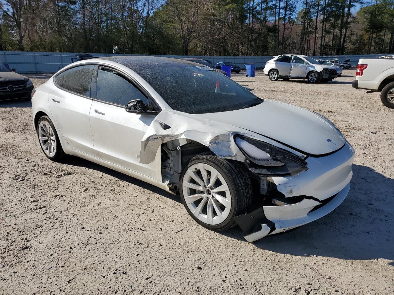 2023 Tesla Model 3 - Image 4