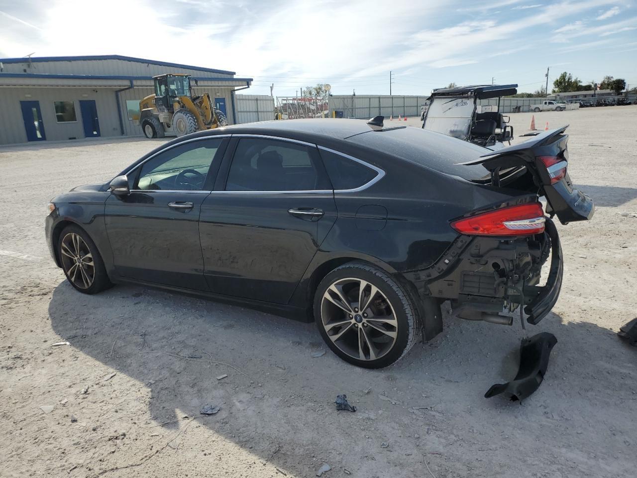 2020 Ford Fusion Titanium - Фото 2