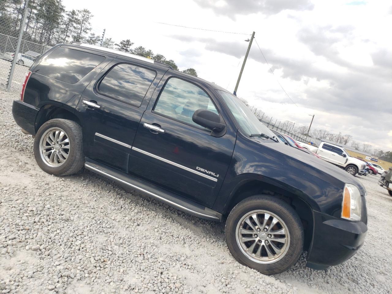 2010 GMC Yukon Denali - Фото 4