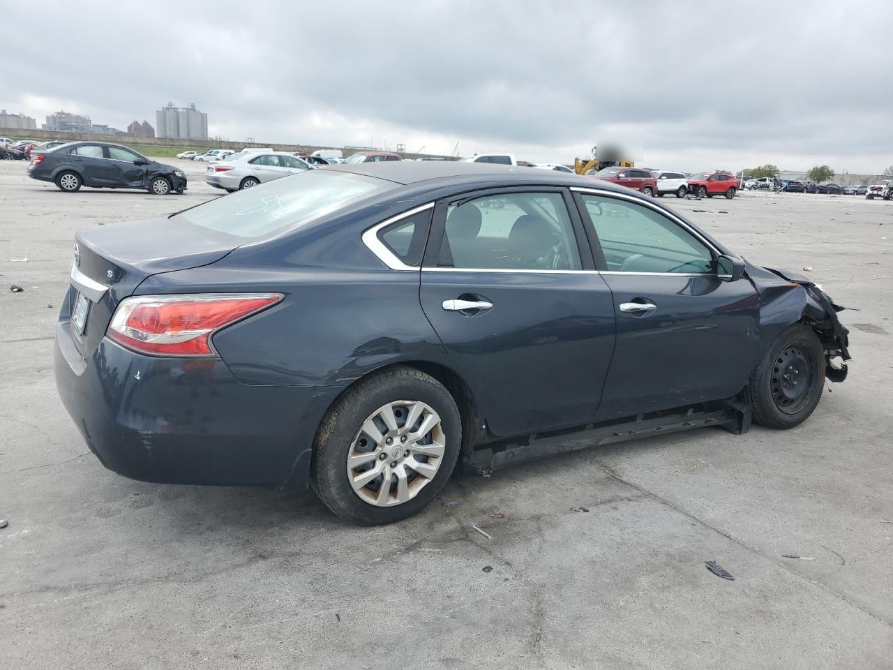 2015 Nissan Altima 2.5 - Фото 3