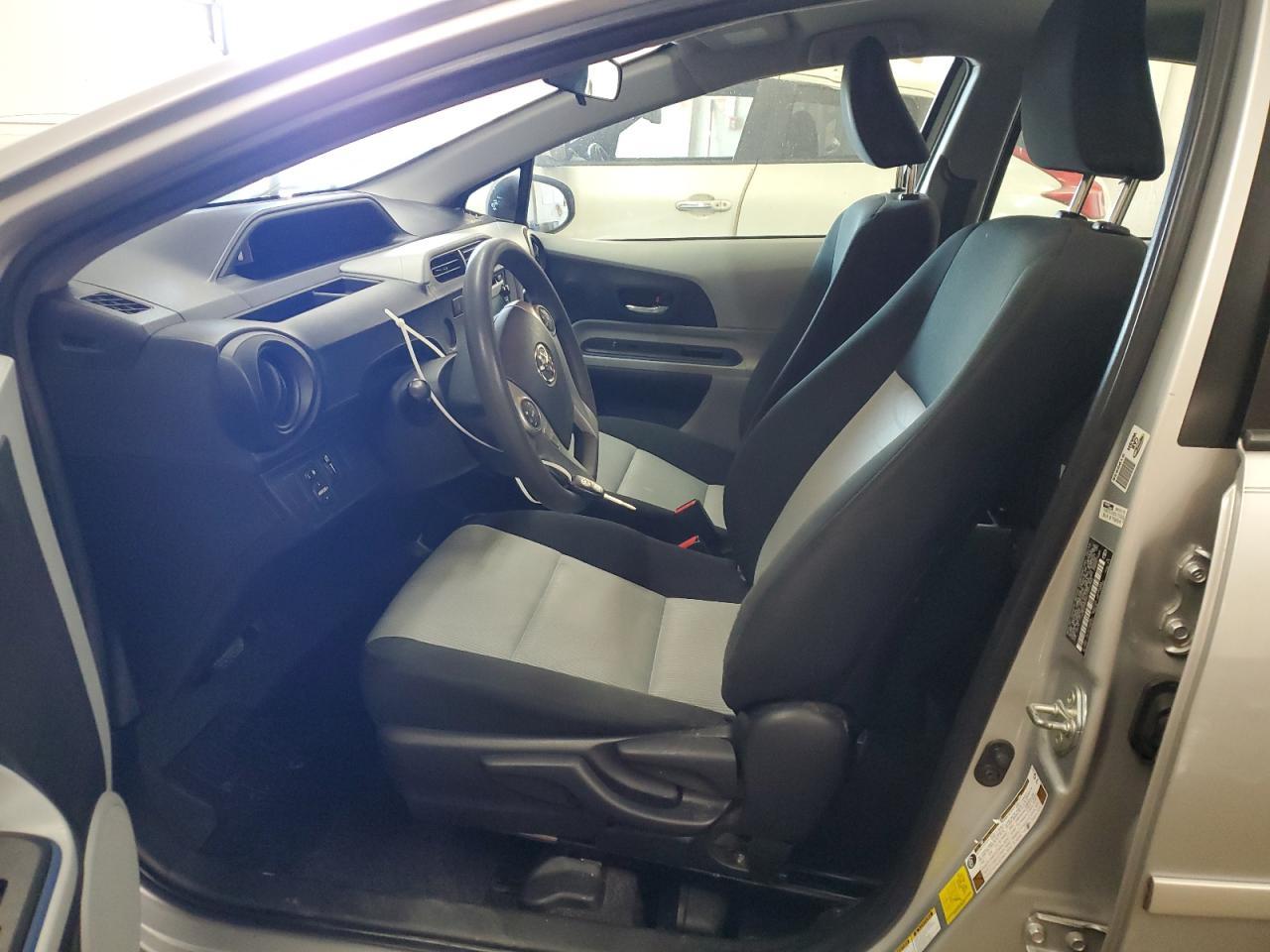 2012 Toyota Prius C - Image 7