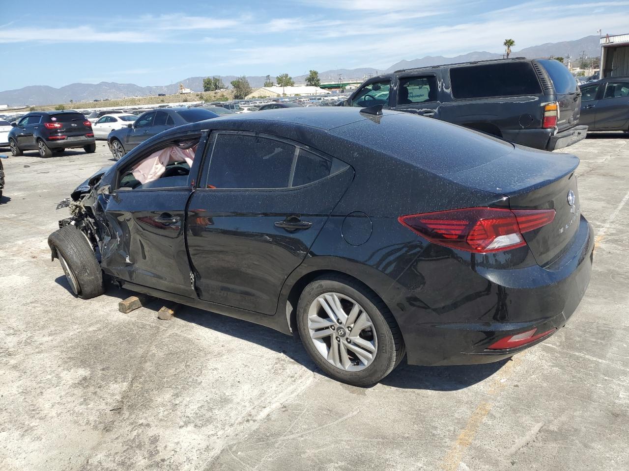 2019 Hyundai Elantra Sel - Фото 2