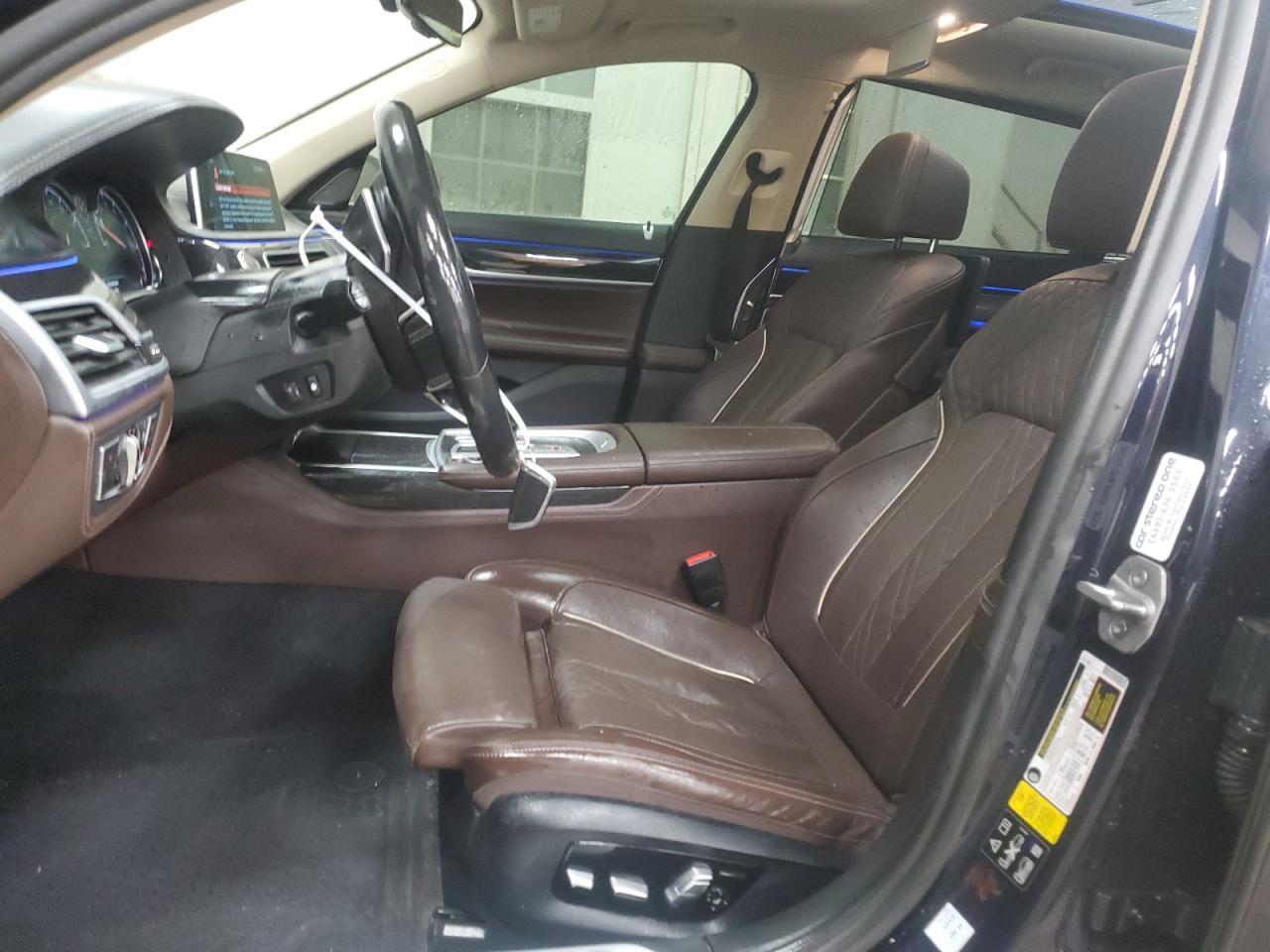 2018 BMW 750 Xi - Image 7