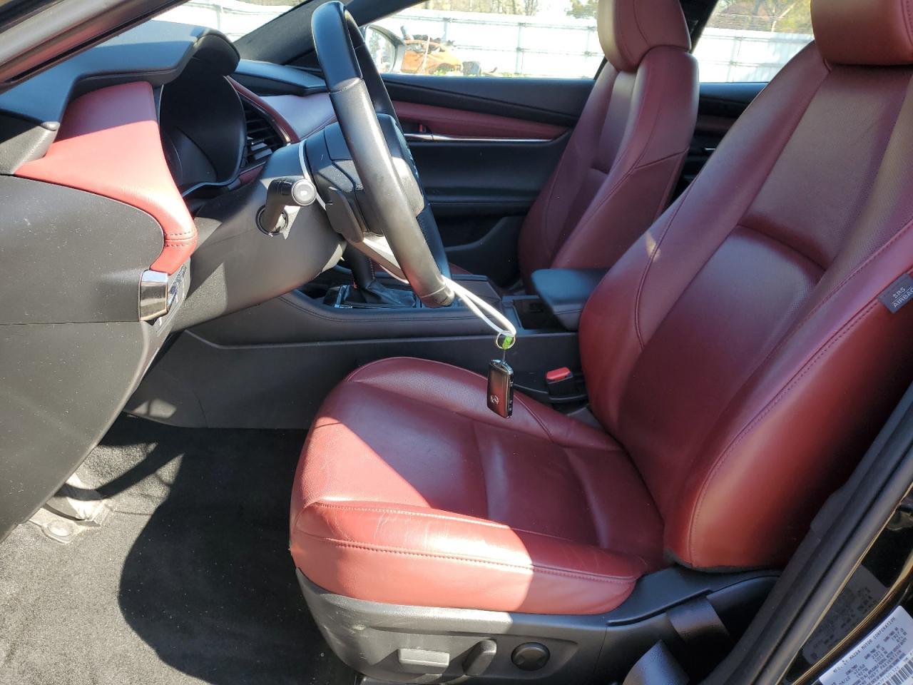 2023 Mazda 3 Premium - Фото 7