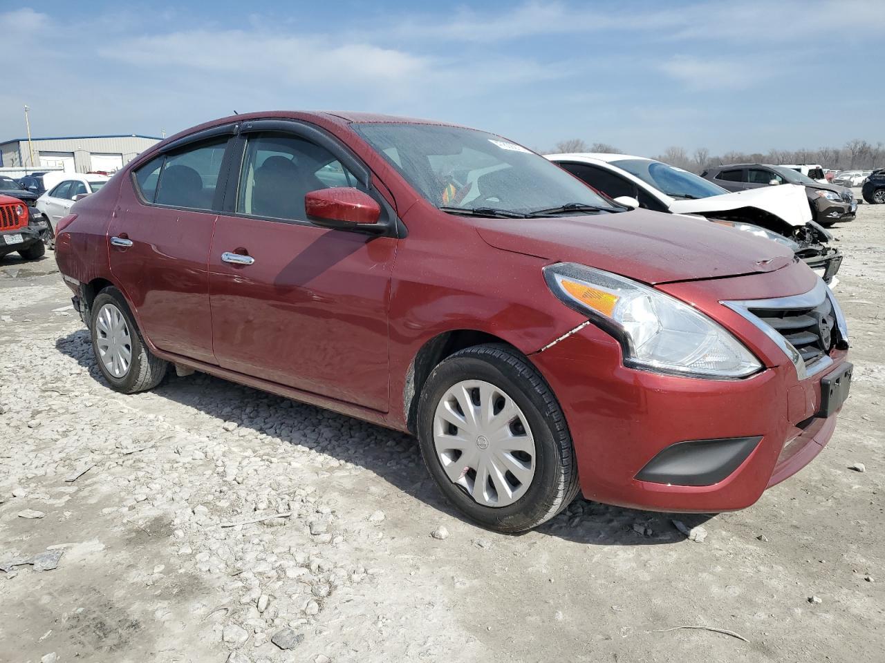 2017 Nissan Versa S - Фото 4