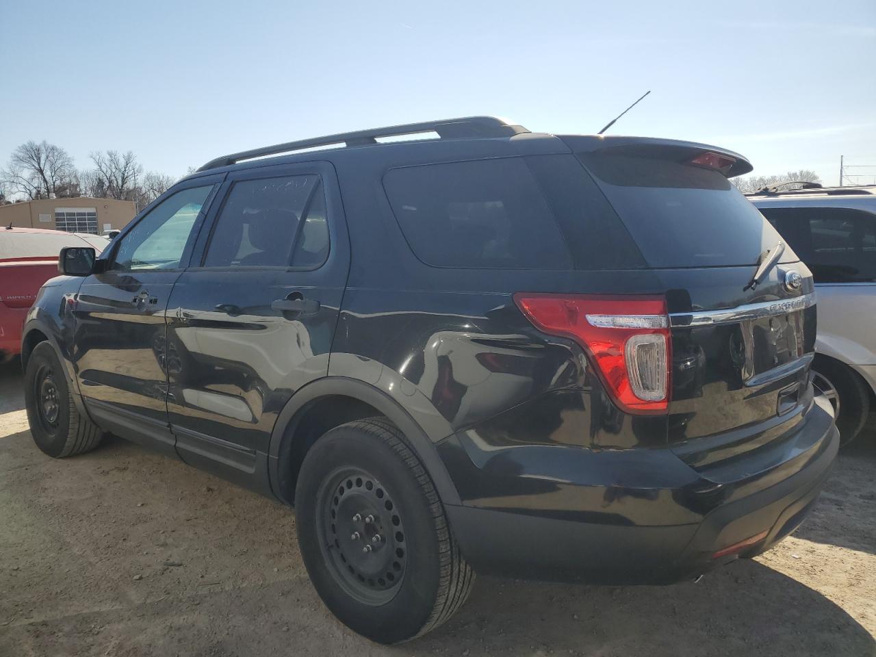 2013 Ford Explorer - Фото 2