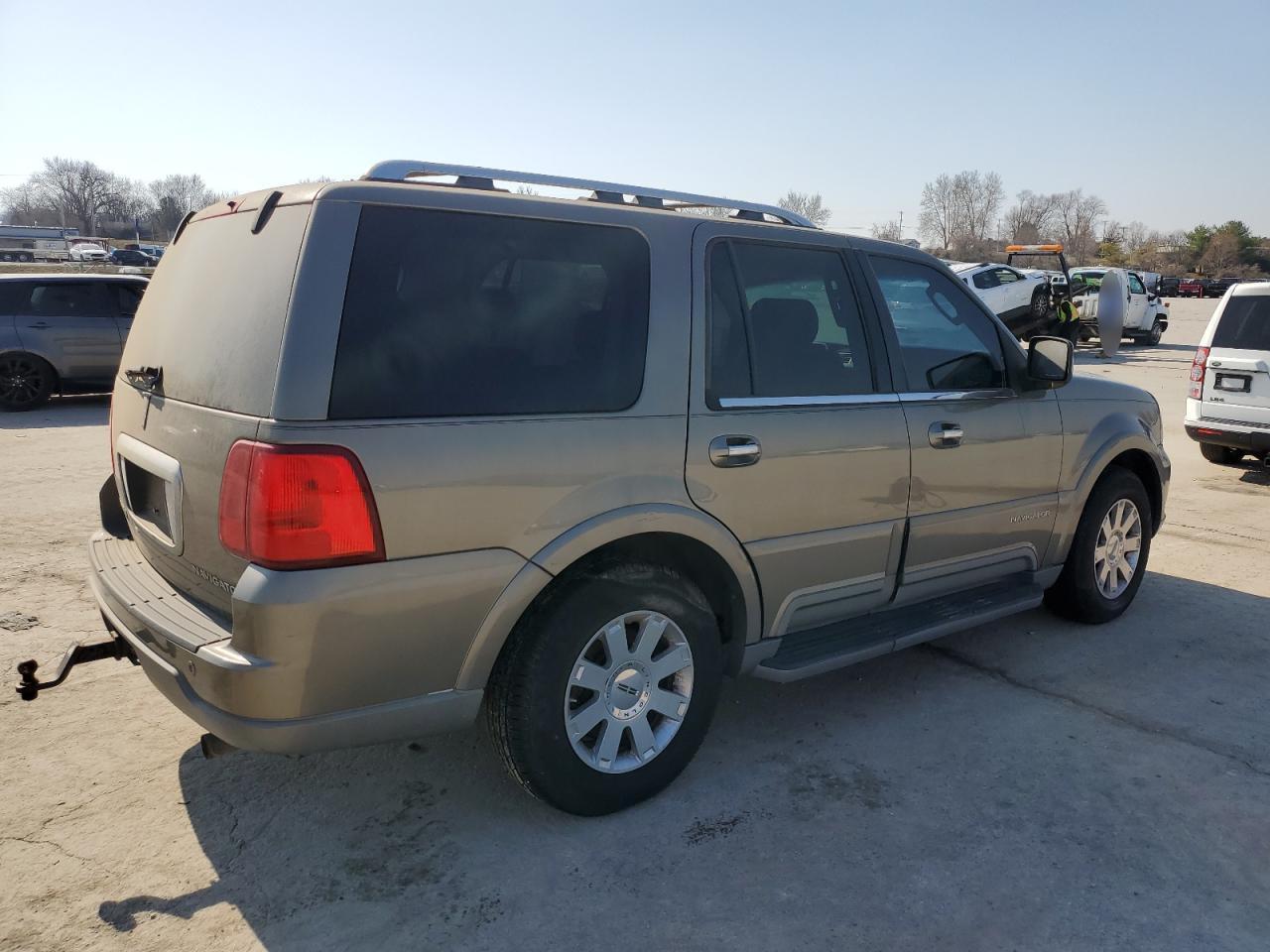 2003 Lincoln Navigator - Фото 3