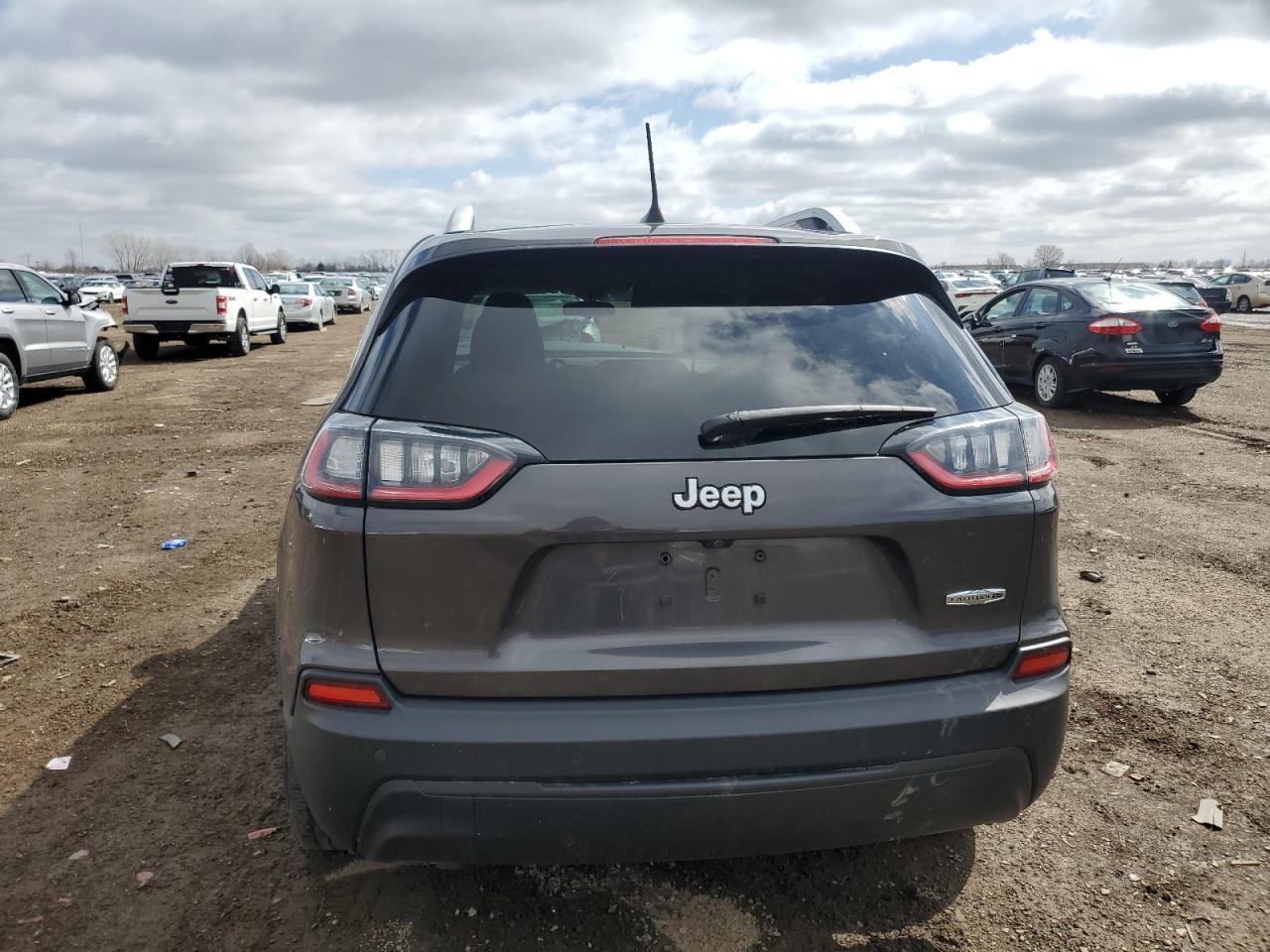 2019 Jeep Cherokee Latitude Plus - Фото 6