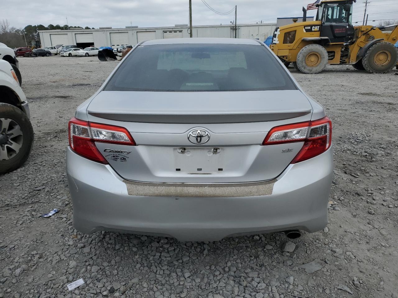 2012 Toyota Camry Base - Фото 6
