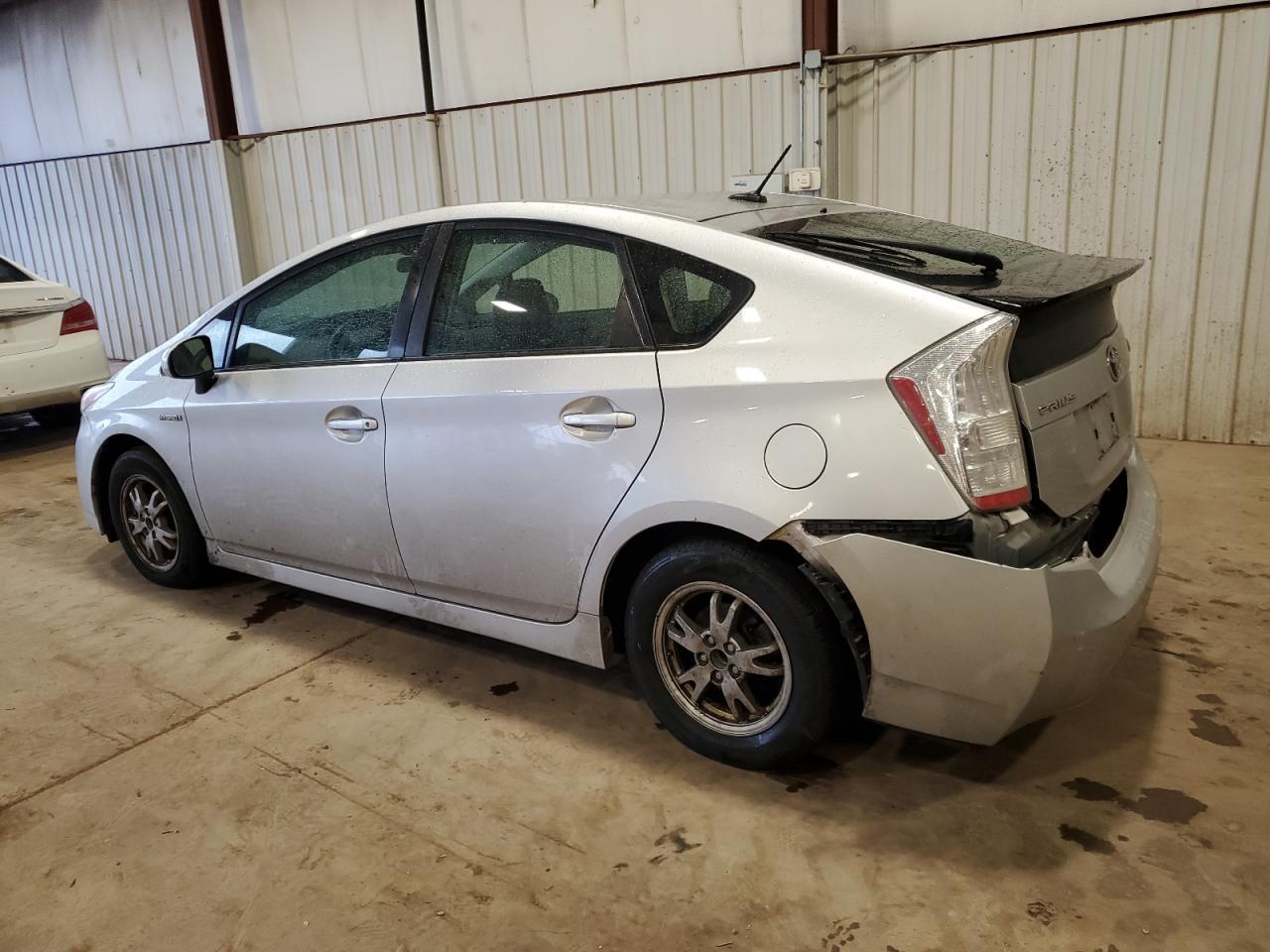 2011 Toyota Prius - Image 2