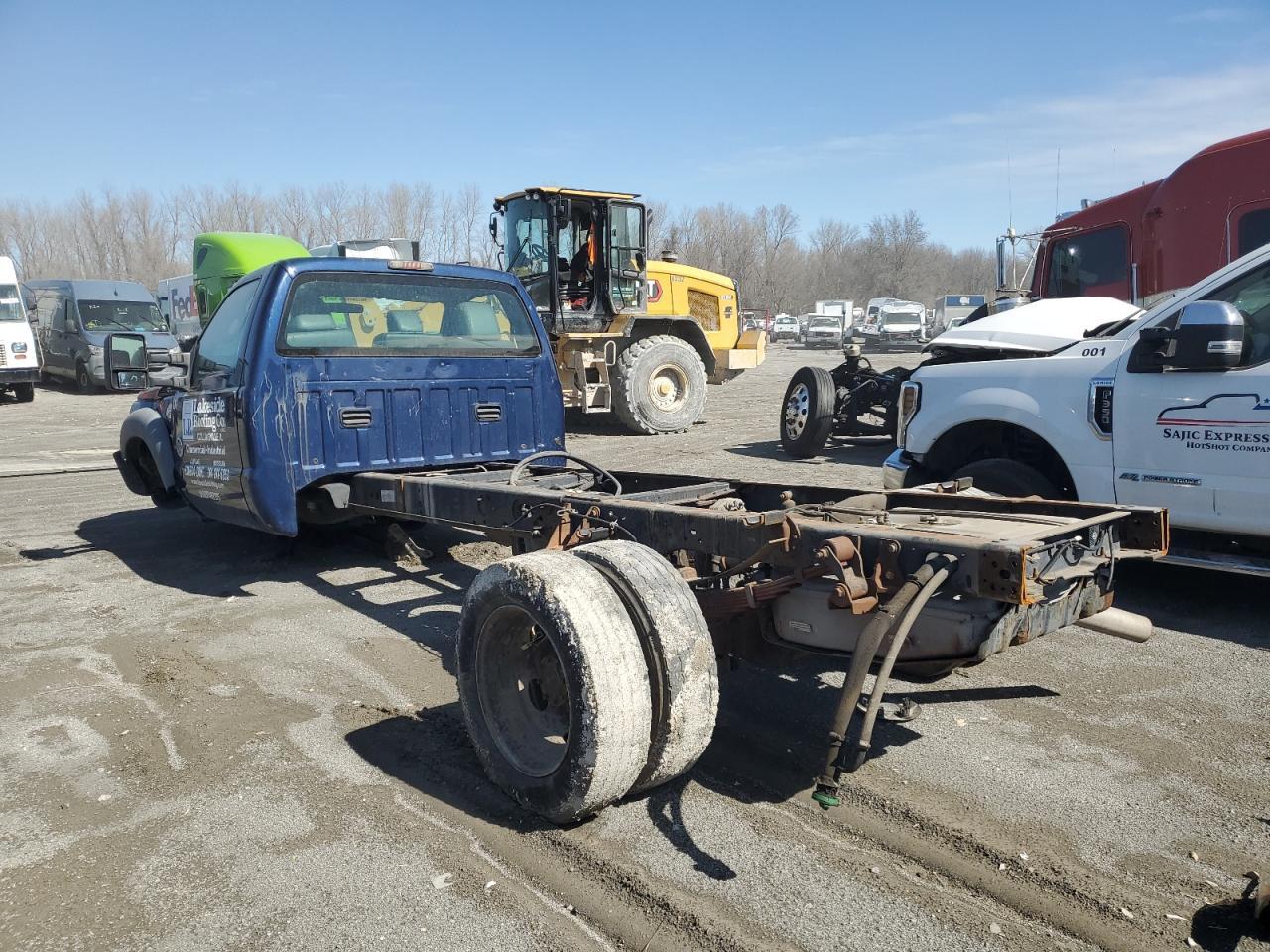2011 Ford F450 Super Duty - Фото 2