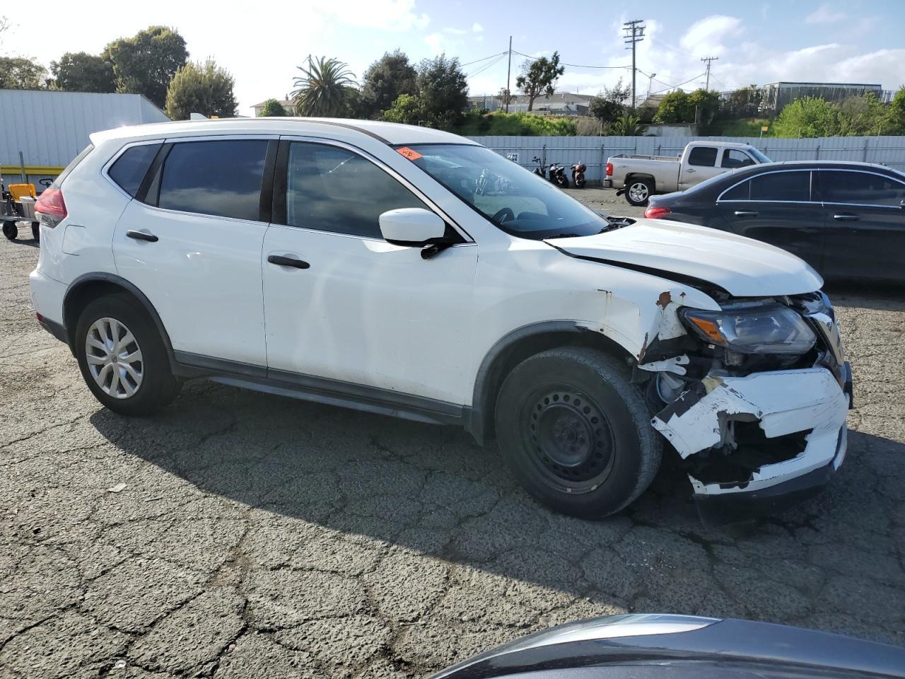 2018 Nissan Rogue S - Image 4