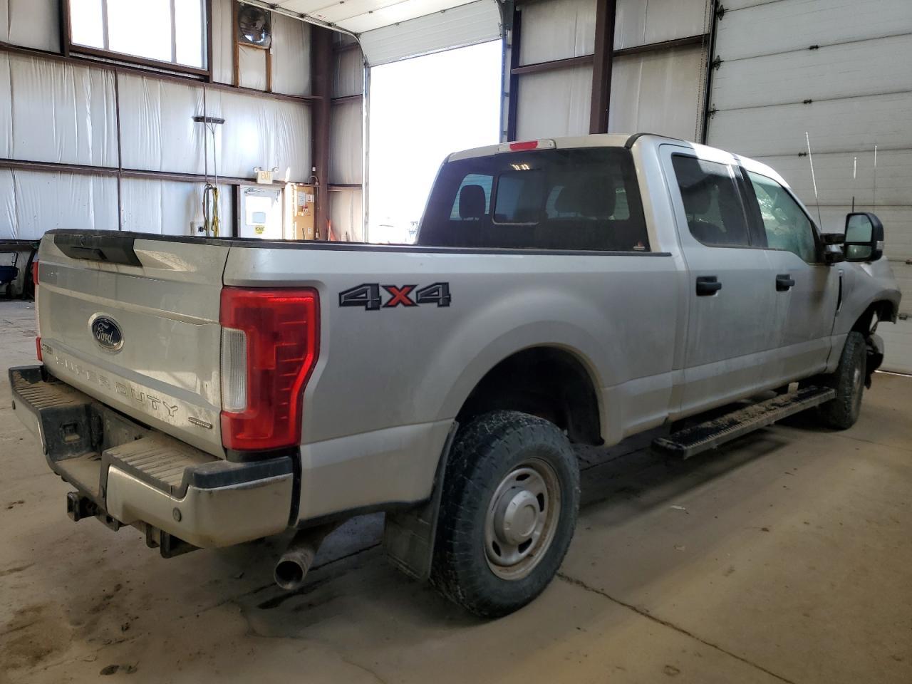 2018 Ford F250 Super Duty - Фото 3