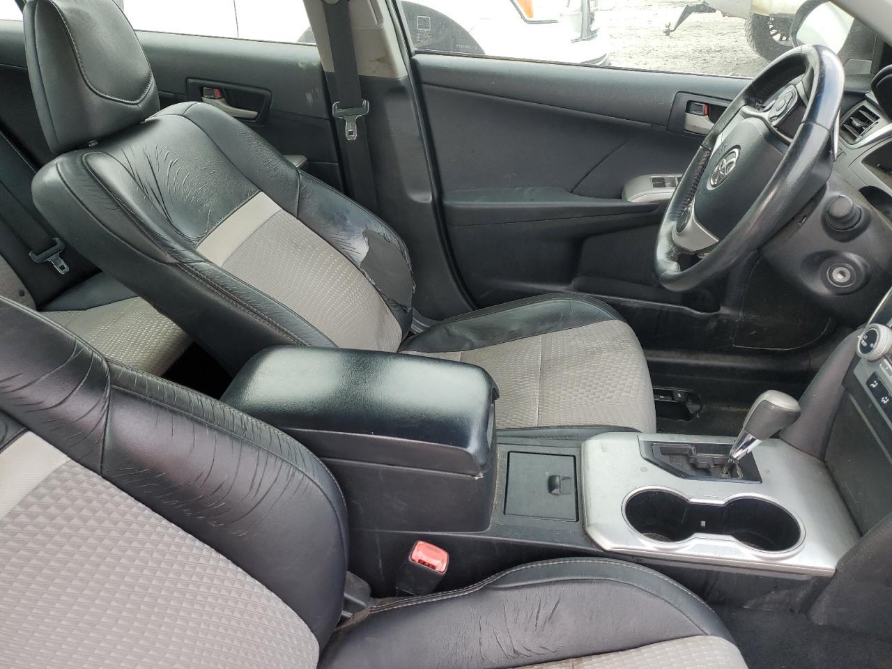 2012 Toyota Camry Base - Фото 7