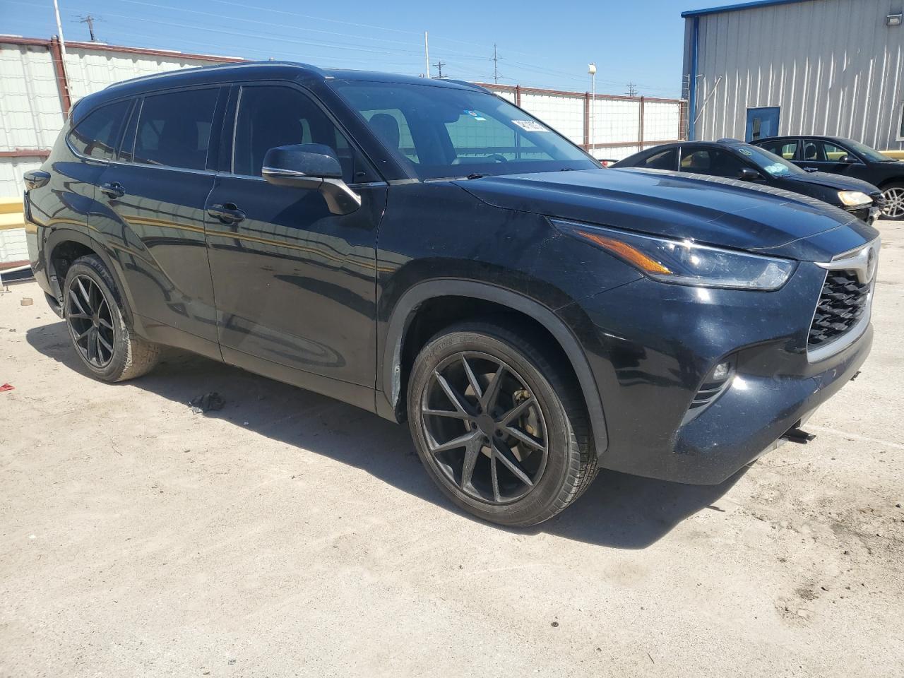 2021 Toyota Highlander Xle - Image 4