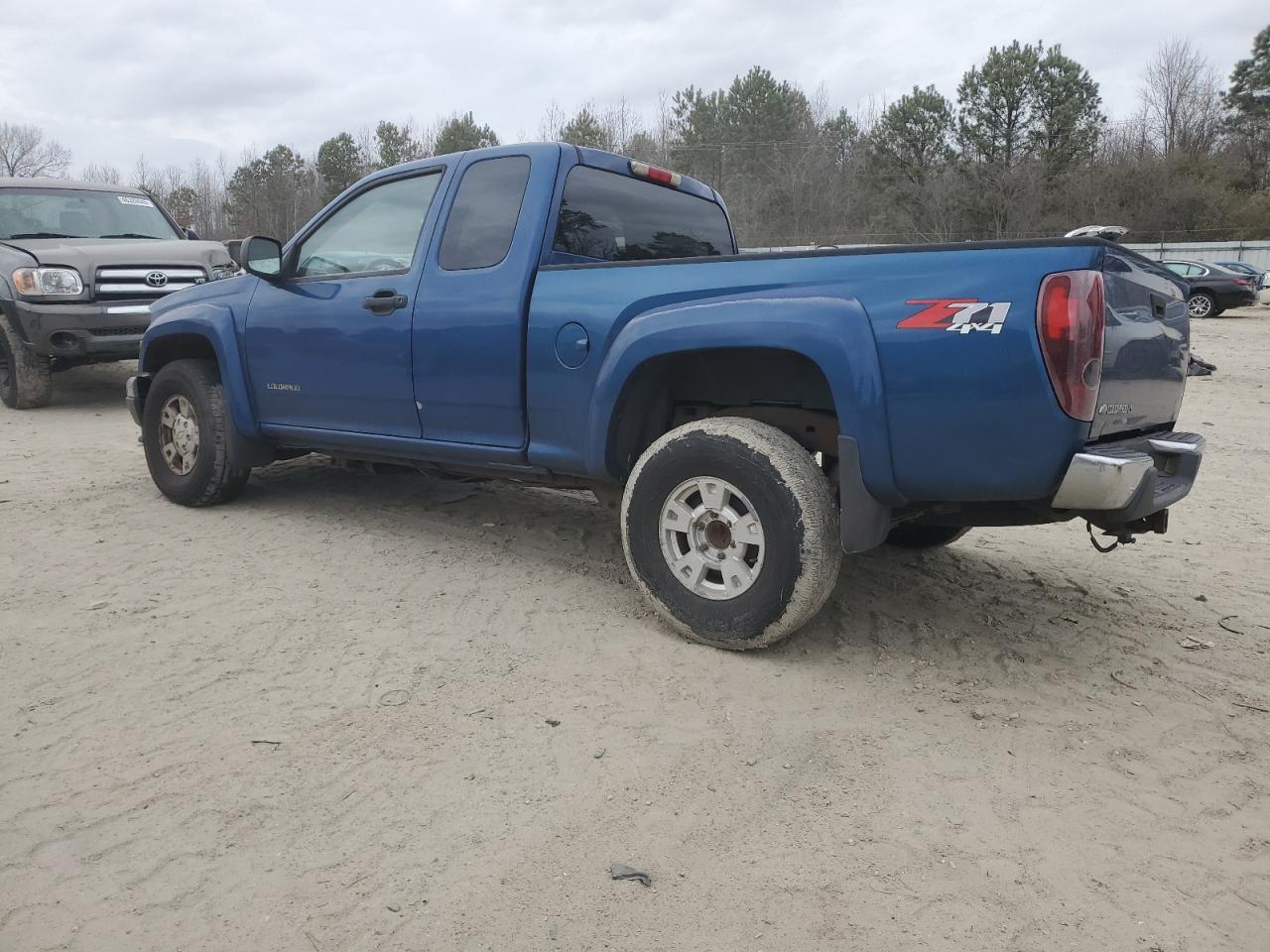 2005 Chevrolet Colorado - Image 2
