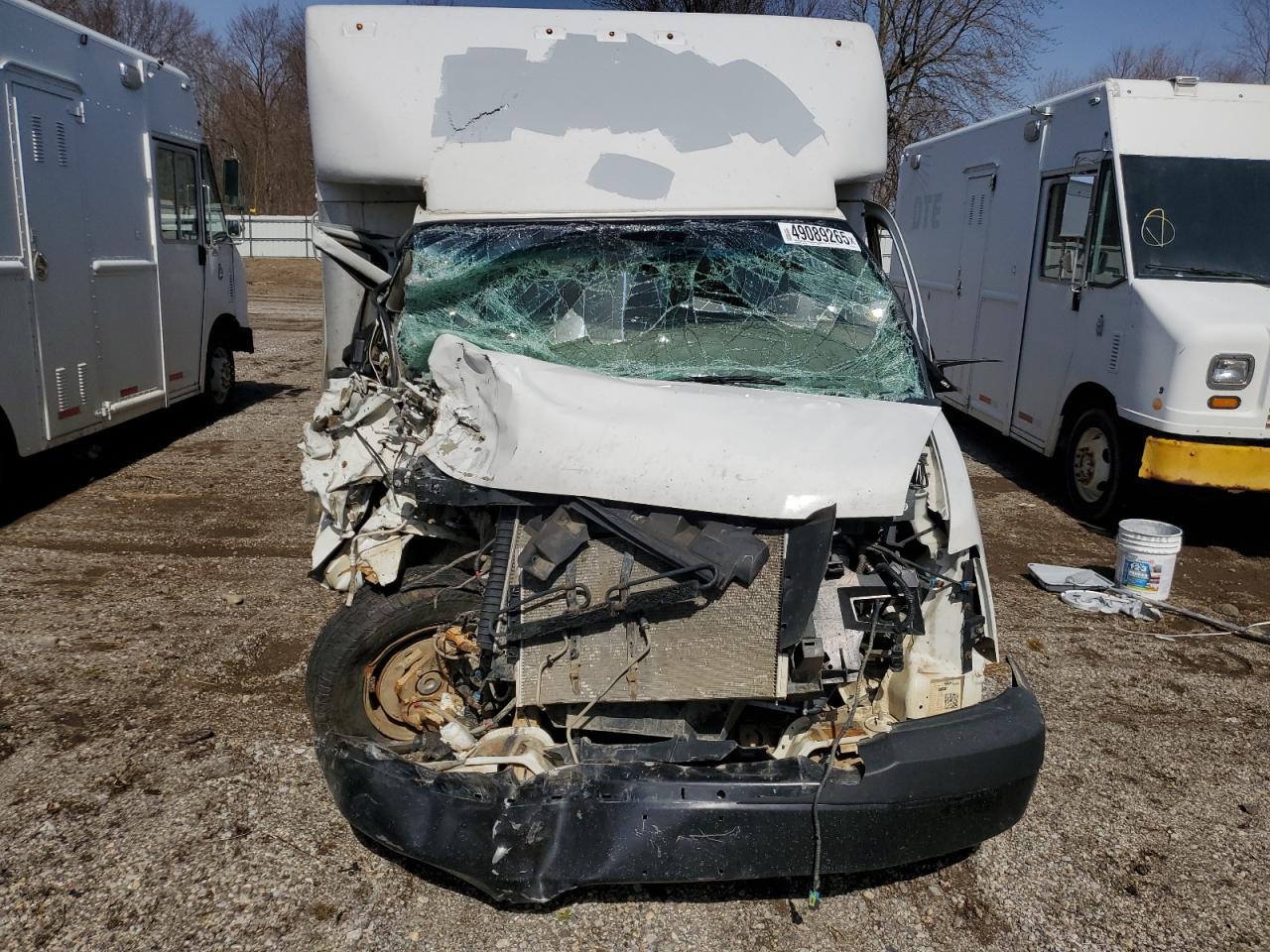 2019 GMC Savana Cutaway G3500 - Image 5
