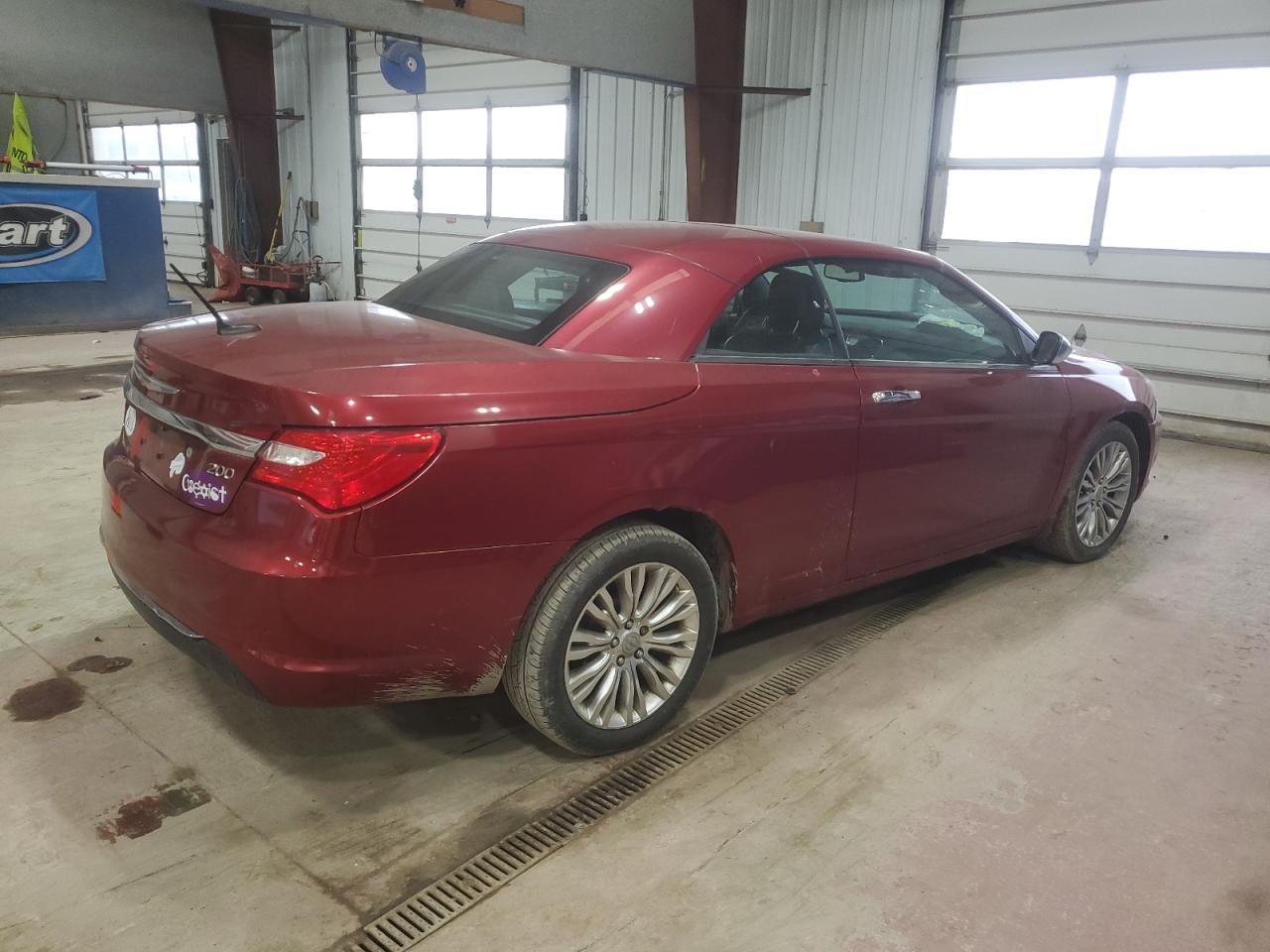 2014 Chrysler 200 Limited - Фото 3