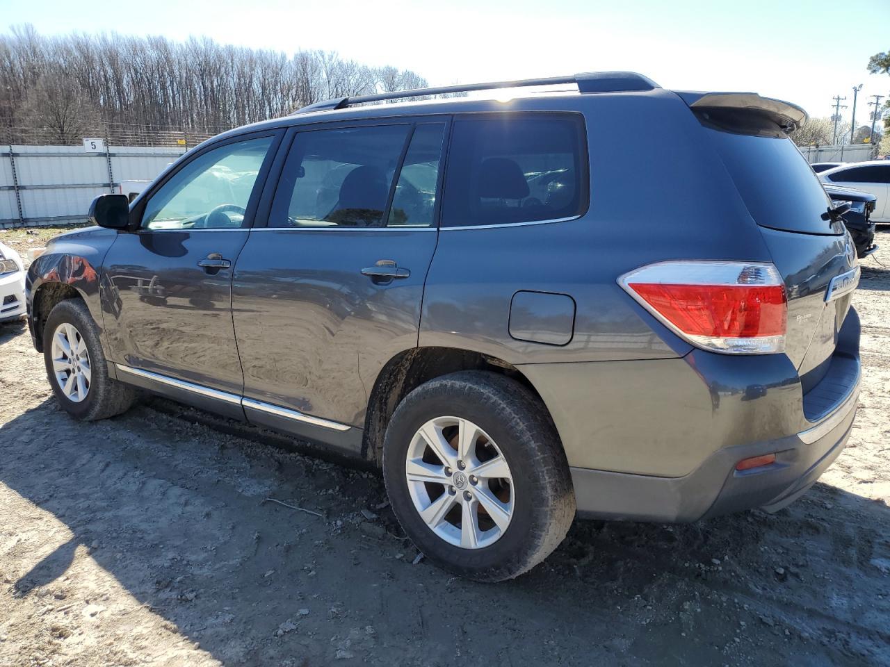 2011 Toyota Highlander Base - Фото 2