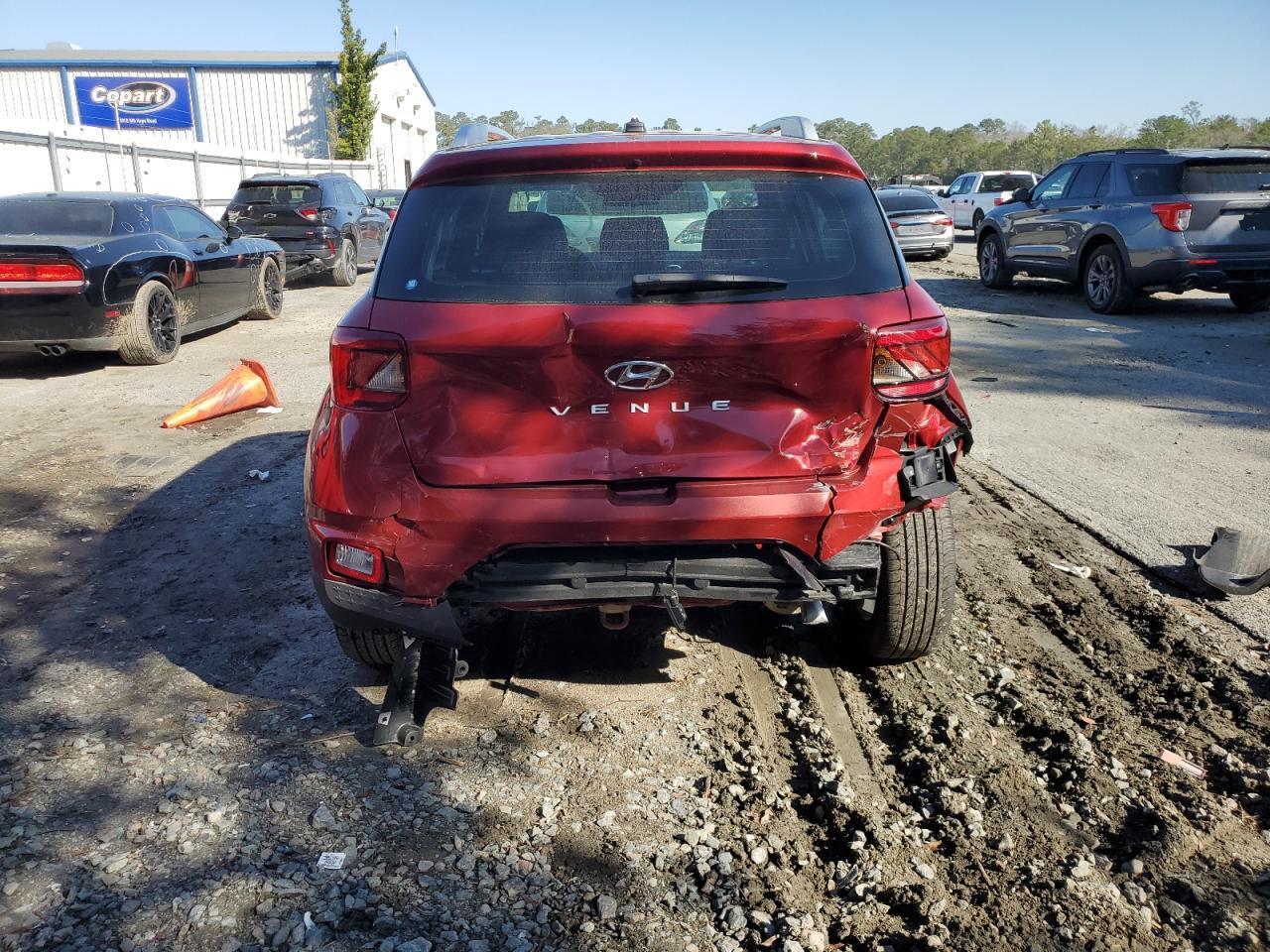 2024 Hyundai Venue Sel - Image 6