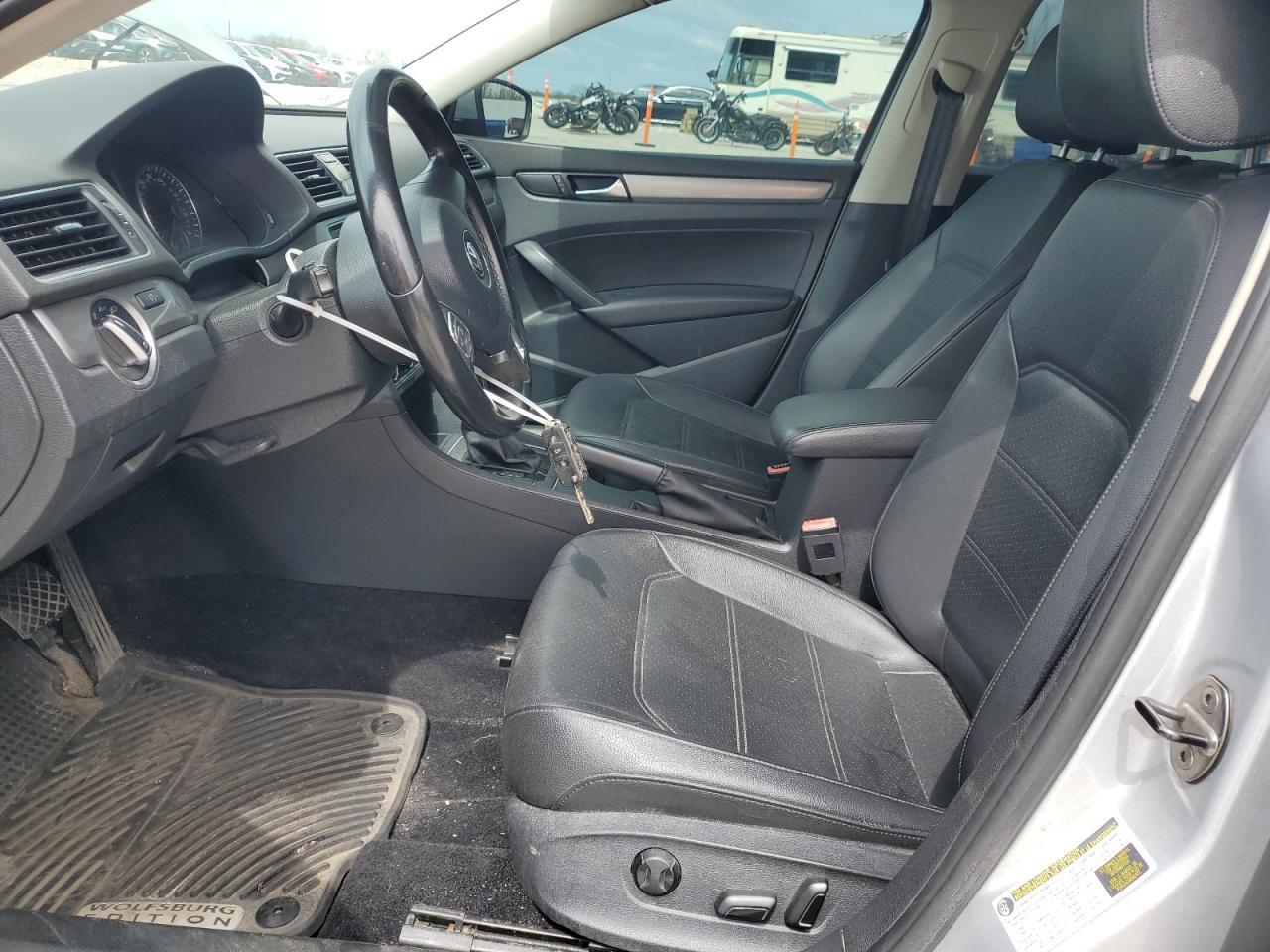 2014 Volkswagen Passat S - Фото 7