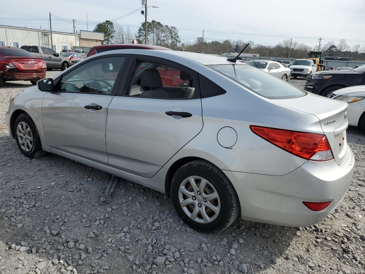 2012 Hyundai Accent Gls - Image 2