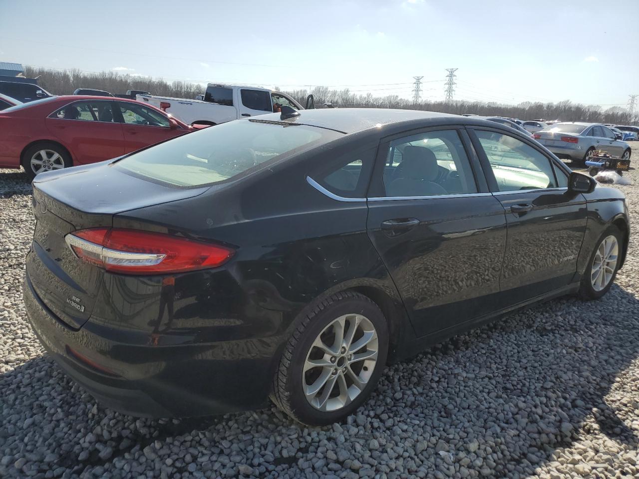 2019 Ford Fusion Se - Image 3