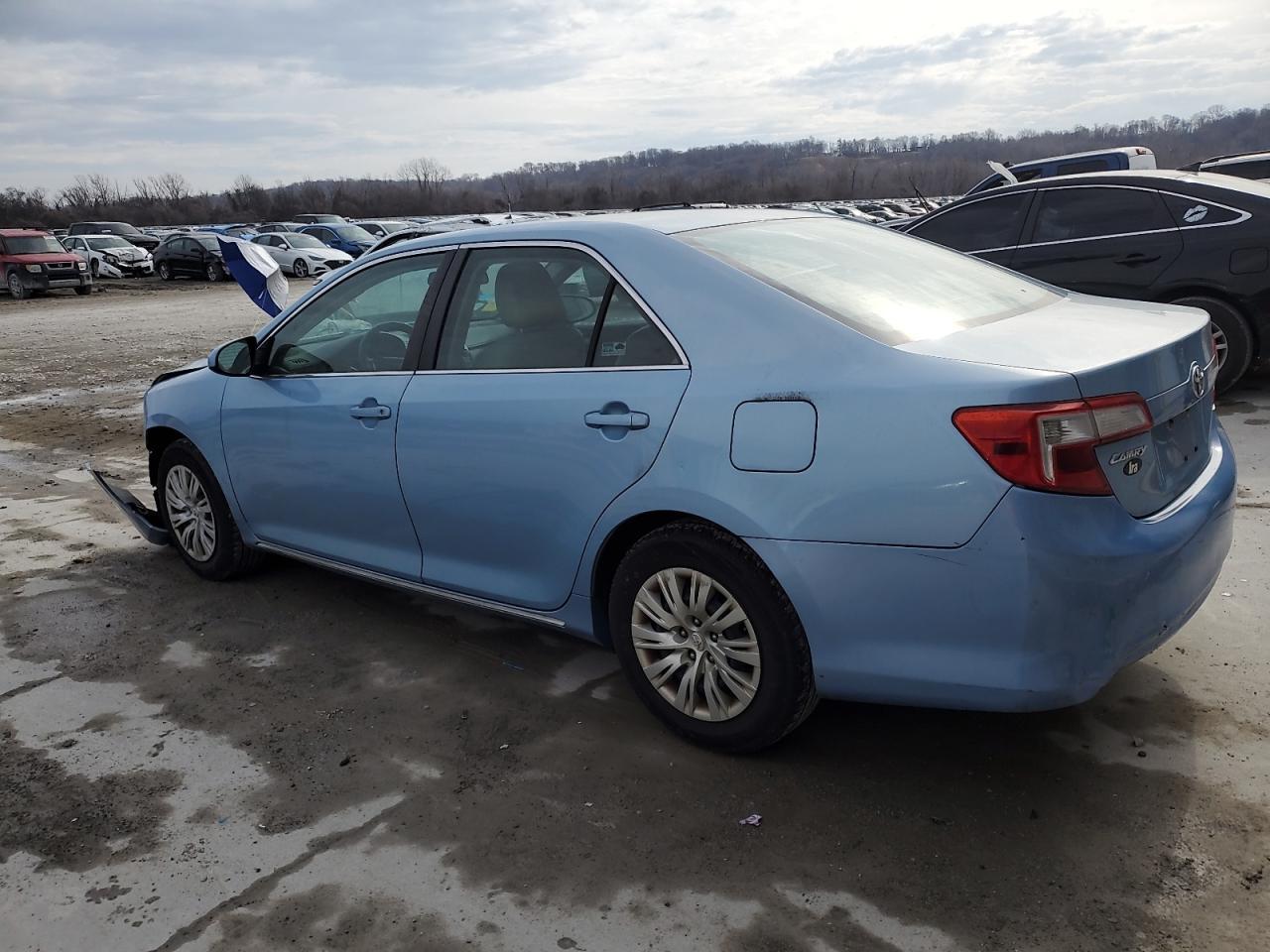 2012 Toyota Camry Base - Фото 2