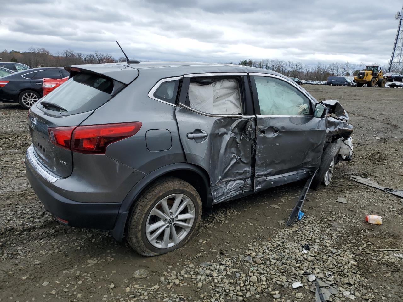 2019 Nissan Rogue Sport S - Фото 3
