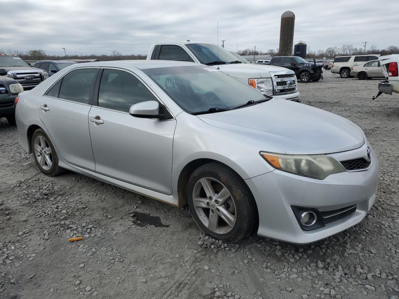 2012 Toyota Camry Base - Фото 4