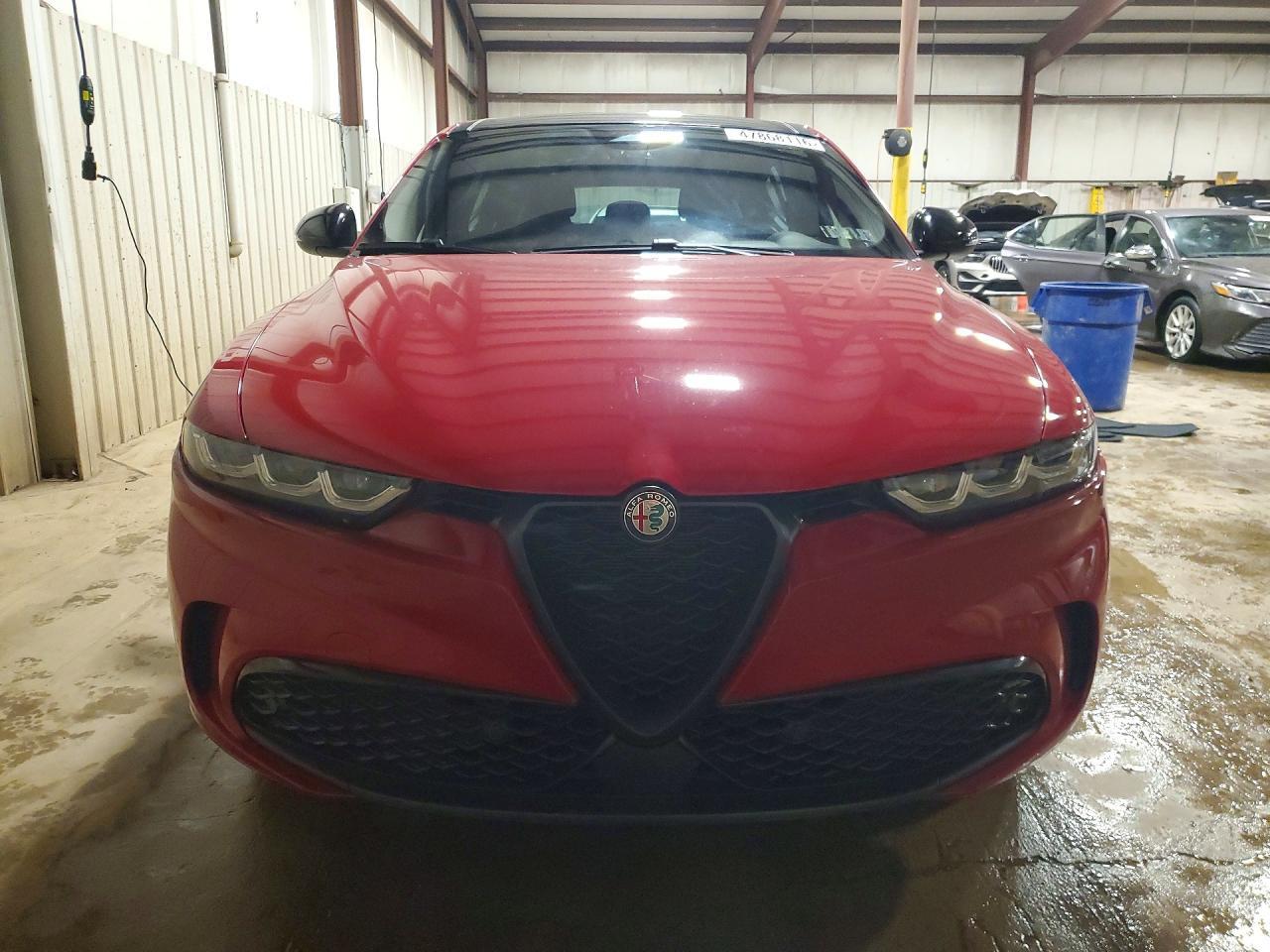 2025 Alfa Romeo Tonale Tributo Italiano - Image 5