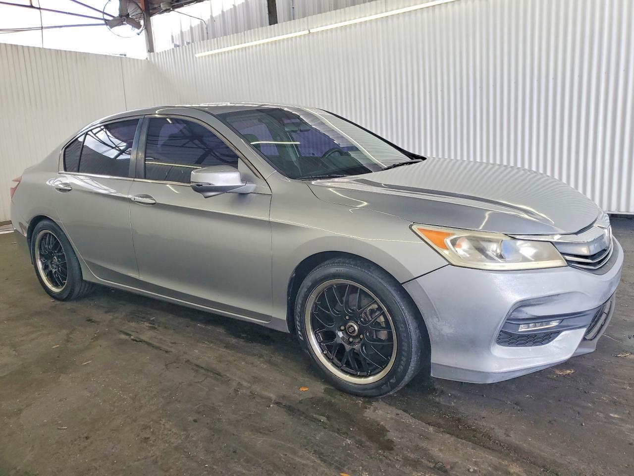 2017 Honda Accord Ex - Фото 4