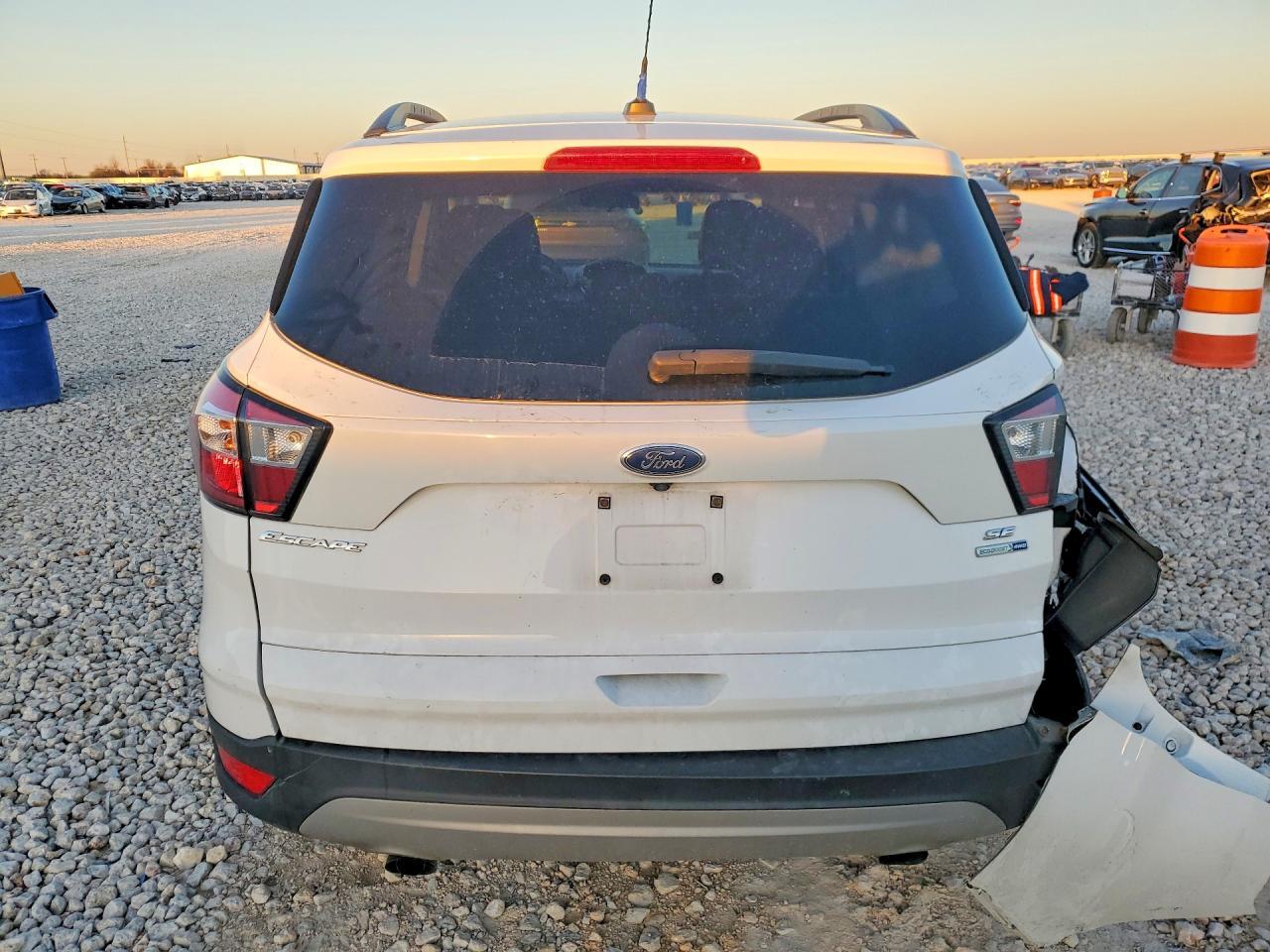 2018 Ford Escape Se - Фото 6