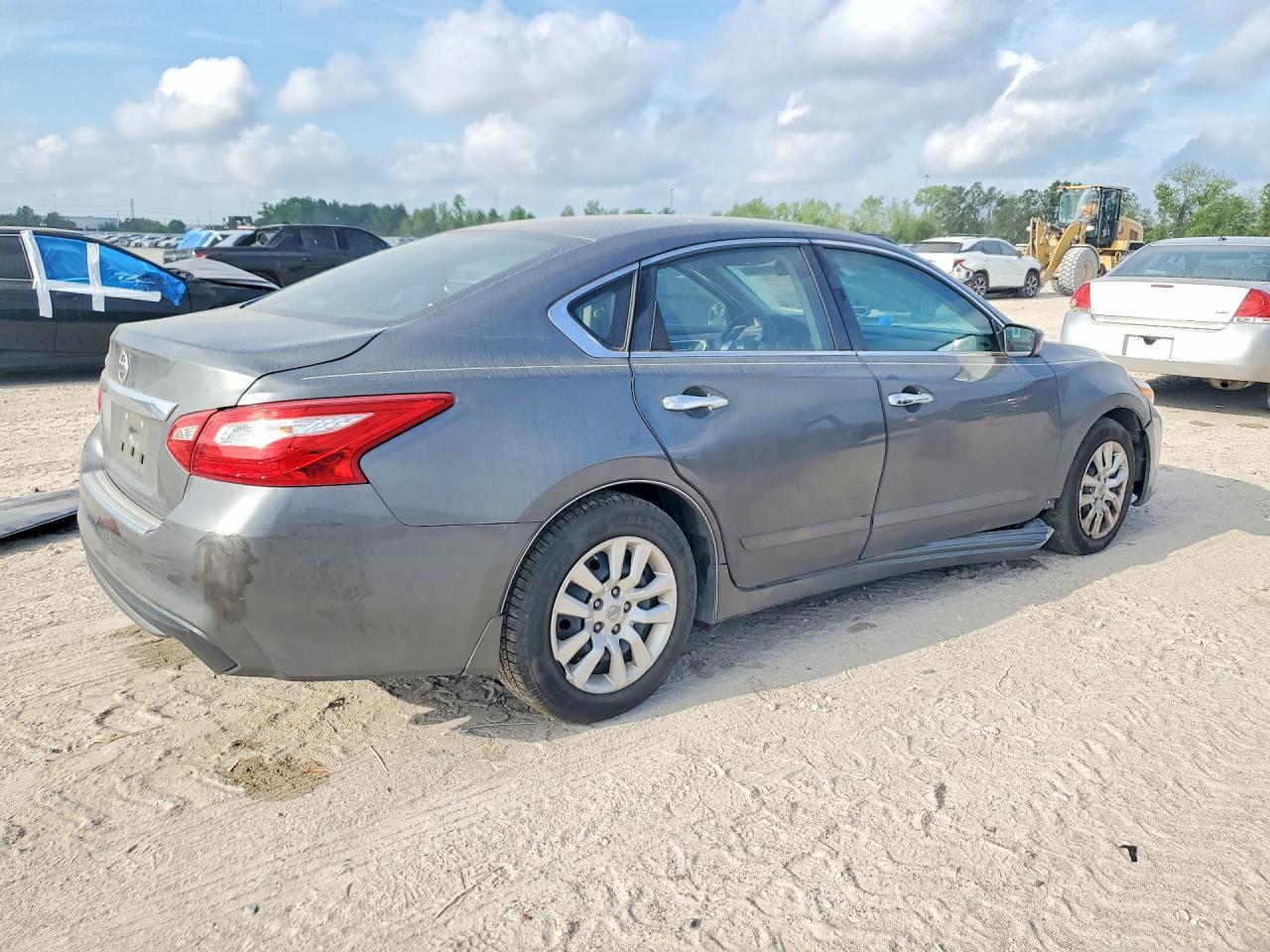 2017 Nissan Altima 2.5 S - Фото 3